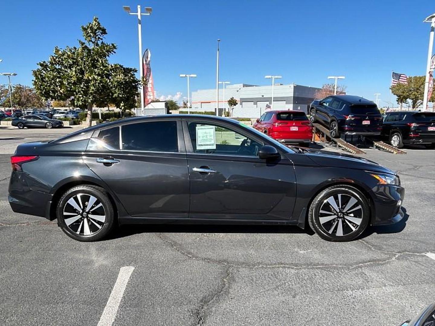 2021 BLACK Nissan Altima (1N4BL4DV2MN) with an 4-Cyl 2.5 Liter engine, Automatic Xtronic CVT transmission, located at 412 Auto Vista Drive, Palmdale, 93551, (661) 945-0620, 34.592636, -118.136681 - Photo#10
