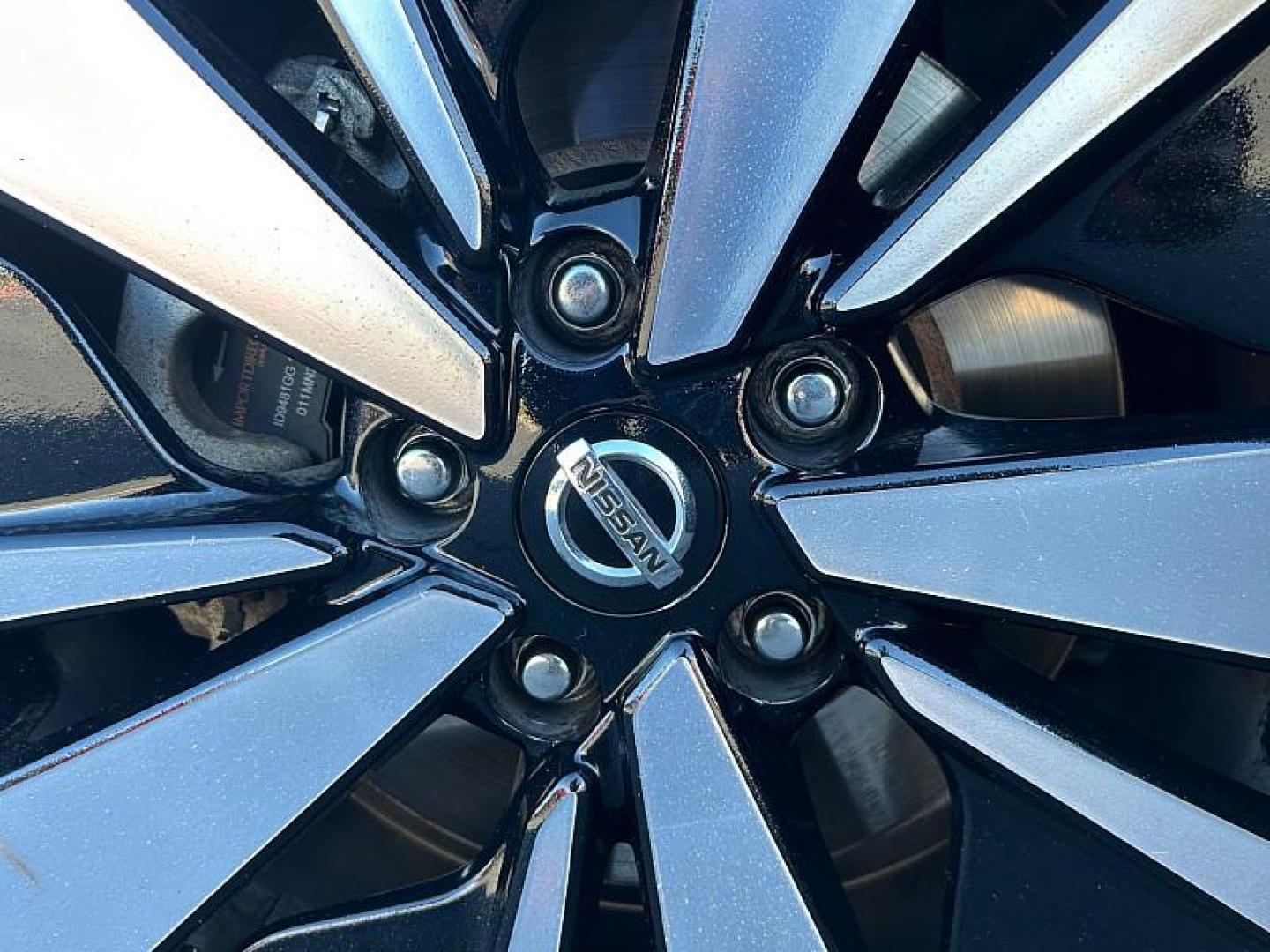 2021 BLACK Nissan Altima (1N4BL4DV2MN) with an 4-Cyl 2.5 Liter engine, Automatic Xtronic CVT transmission, located at 412 Auto Vista Drive, Palmdale, 93551, (661) 945-0620, 34.592636, -118.136681 - Photo#14