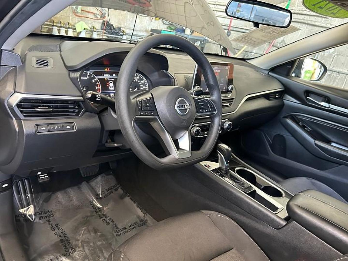 2021 BLACK Nissan Altima (1N4BL4DV2MN) with an 4-Cyl 2.5 Liter engine, Automatic Xtronic CVT transmission, located at 412 Auto Vista Drive, Palmdale, 93551, (661) 945-0620, 34.592636, -118.136681 - Photo#16