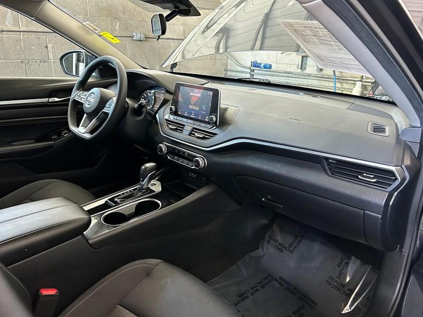 2021 BLACK Nissan Altima (1N4BL4DV2MN) with an 4-Cyl 2.5 Liter engine, Automatic Xtronic CVT transmission, located at 412 Auto Vista Drive, Palmdale, 93551, (661) 945-0620, 34.592636, -118.136681 - Photo#17