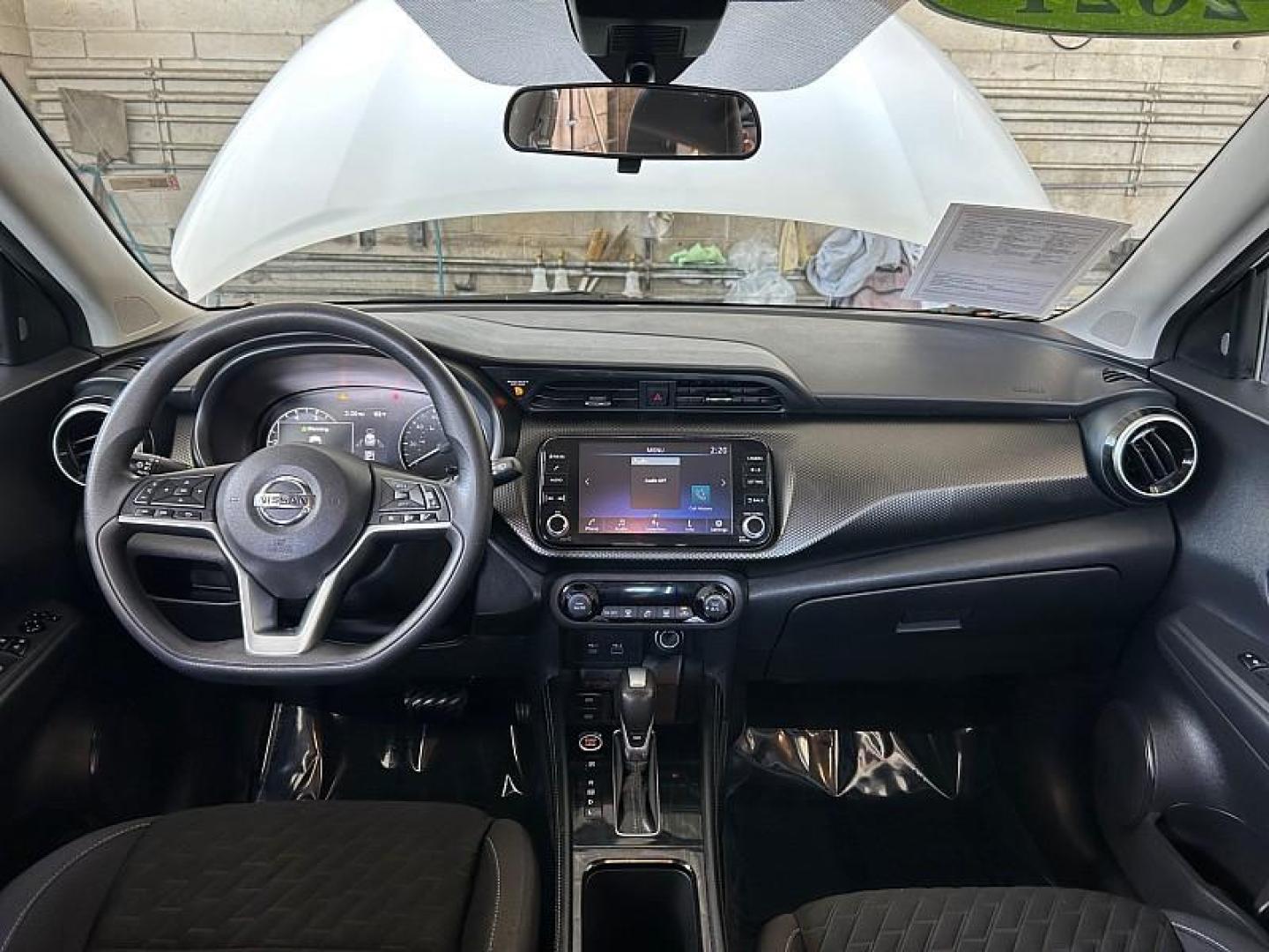 2021 WHITE Nissan Kicks (3N1CP5CV5ML) with an 4-Cyl 1.6 Liter engine, Automatic CVT w/Xtronic transmission, located at 412 Auto Vista Drive, Palmdale, 93551, (661) 945-0620, 34.592636, -118.136681- Photo#18