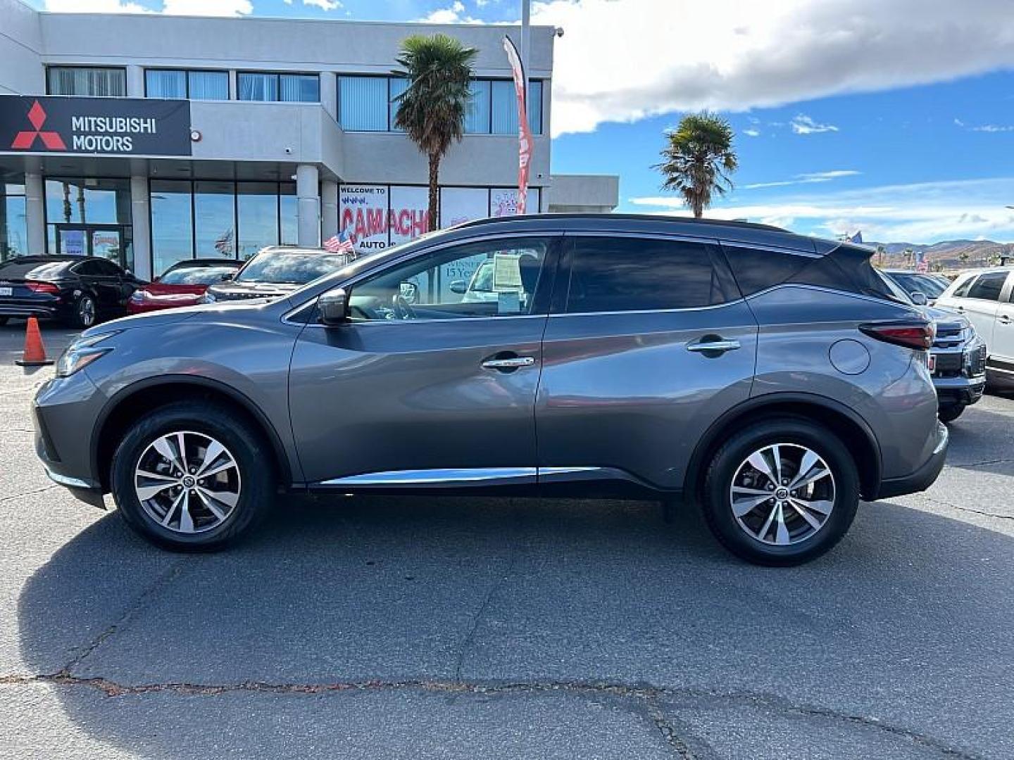 2021 GRAY Nissan Murano (5N1AZ2BJ9MC) with an V6 3.5 Liter engine, Automatic Xtronic CVT transmission, located at 412 Auto Vista Drive, Palmdale, 93551, (661) 945-0620, 34.592636, -118.136681 - Photo#3