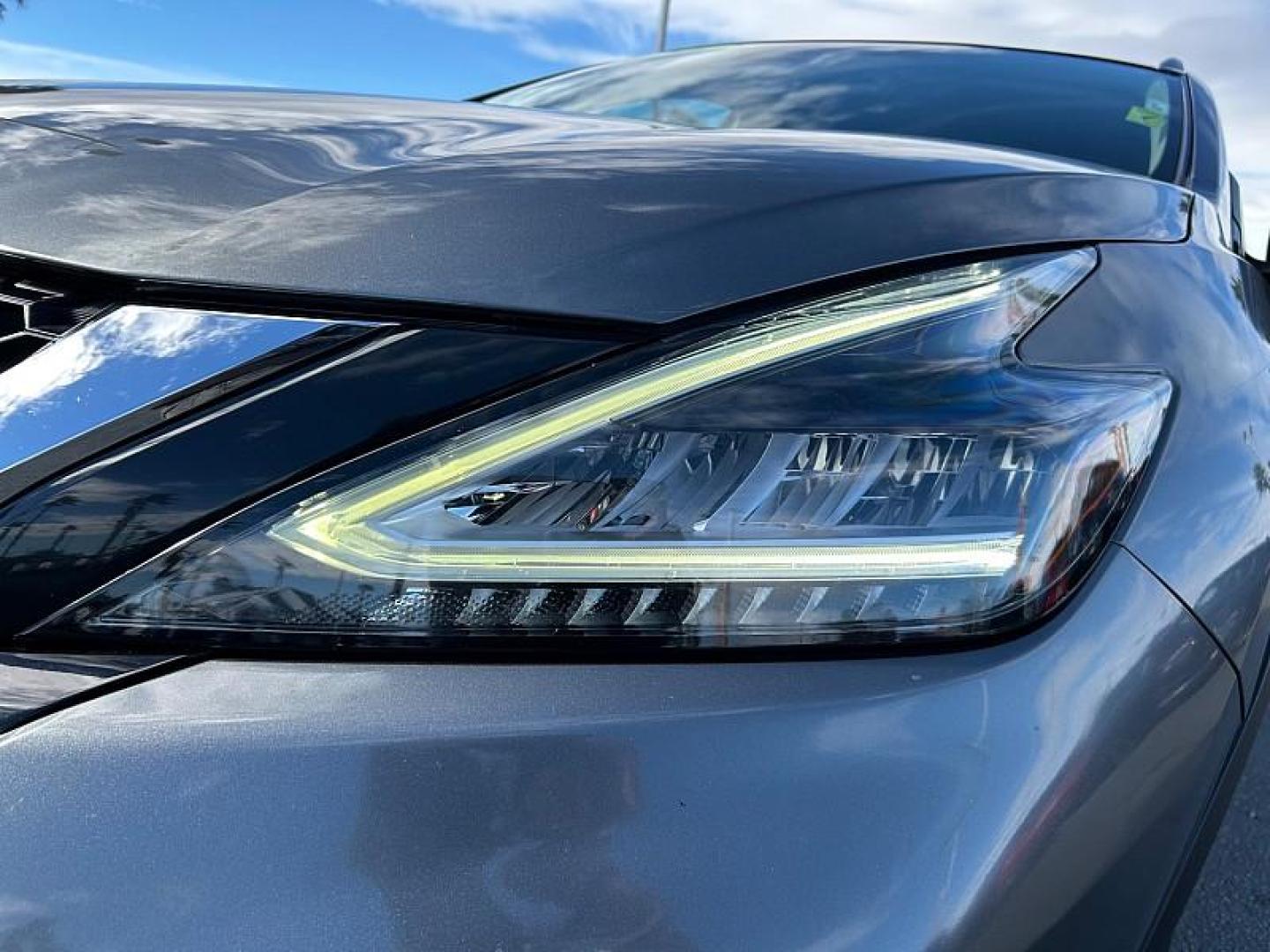 2021 GRAY Nissan Murano (5N1AZ2BJ9MC) with an V6 3.5 Liter engine, Automatic Xtronic CVT transmission, located at 412 Auto Vista Drive, Palmdale, 93551, (661) 945-0620, 34.592636, -118.136681 - Photo#9