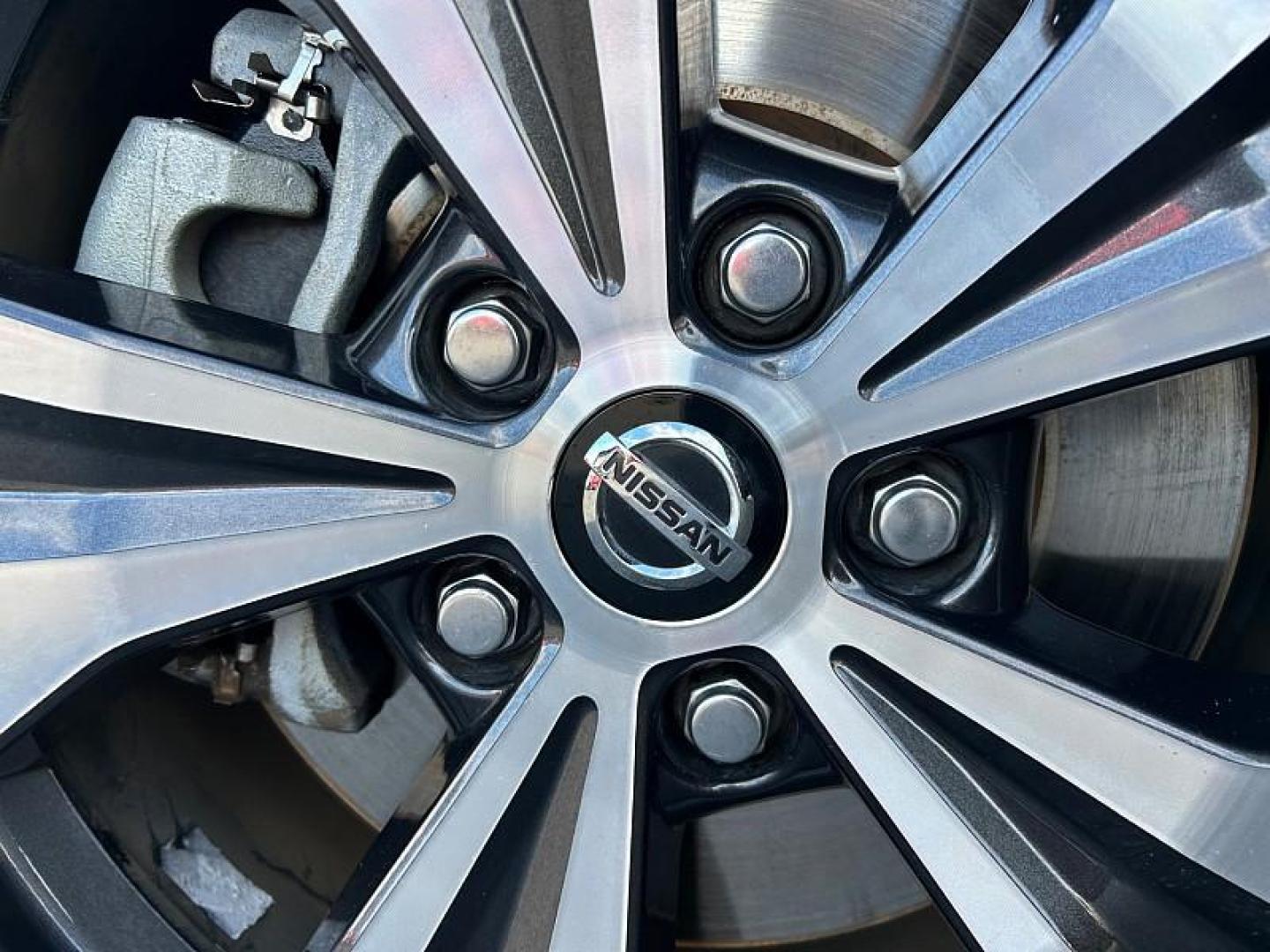 2021 GRAY Nissan Murano (5N1AZ2BJ9MC) with an V6 3.5 Liter engine, Automatic Xtronic CVT transmission, located at 412 Auto Vista Drive, Palmdale, 93551, (661) 945-0620, 34.592636, -118.136681 - Photo#13