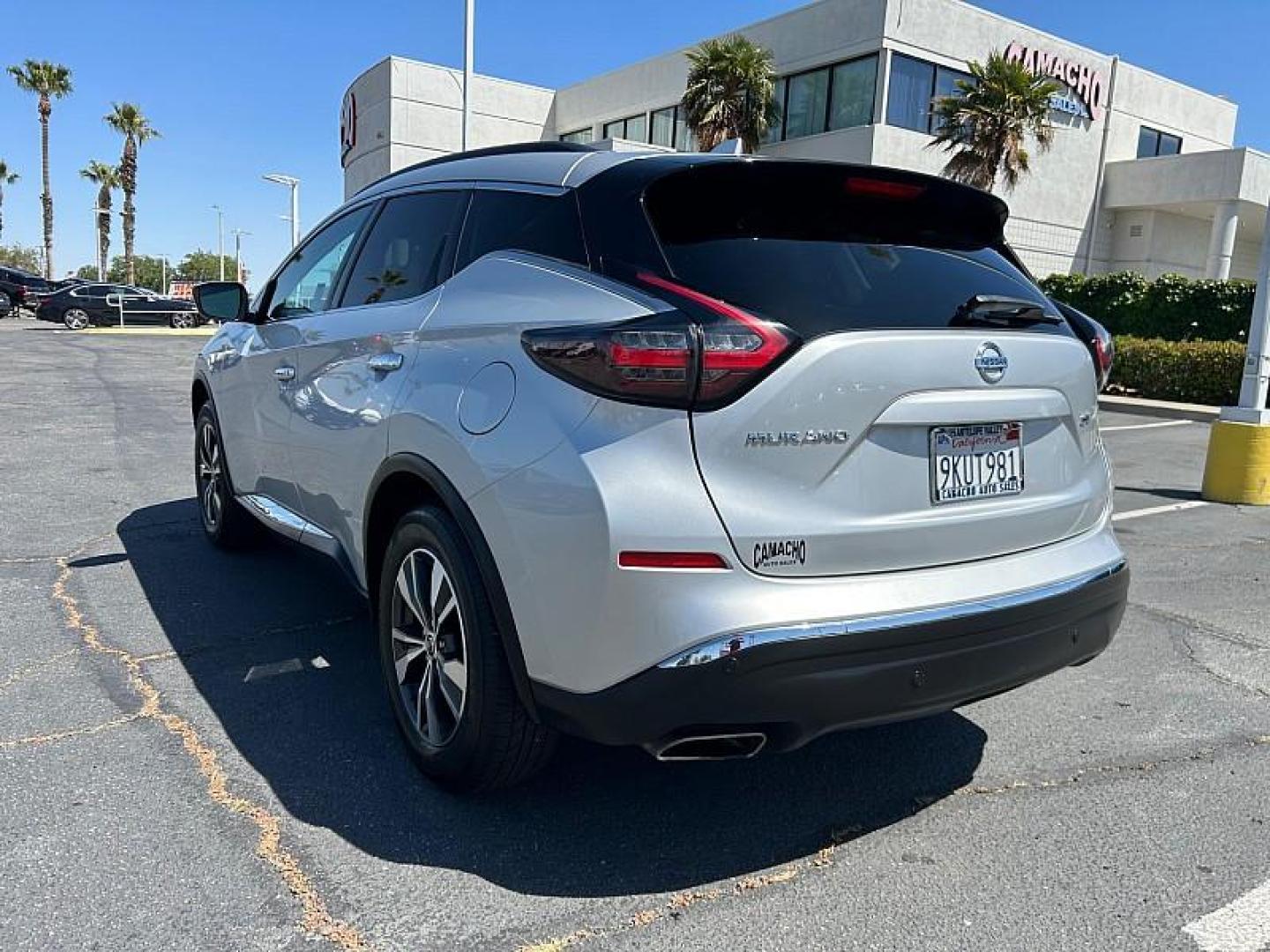 2021 SILVER Nissan Murano (5N1AZ2BJXMC) with an V6 3.5 Liter engine, Automatic Xtronic CVT transmission, located at 412 Auto Vista Drive, Palmdale, 93551, (661) 945-0620, 34.592636, -118.136681 - Photo#5