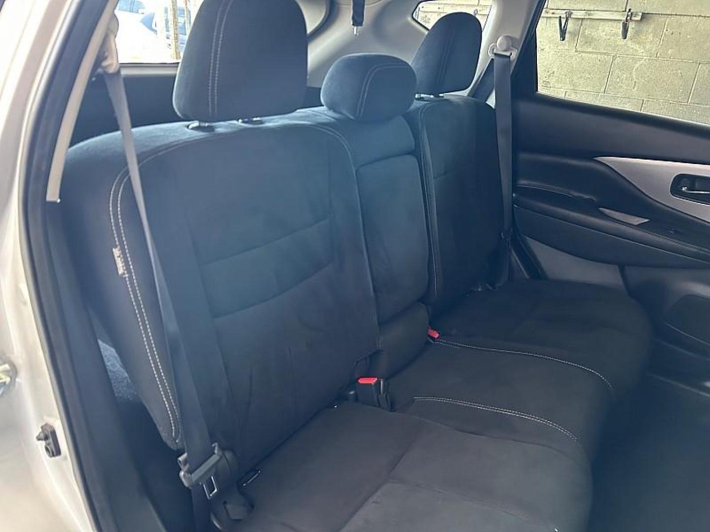 2021 SILVER Nissan Murano (5N1AZ2BJXMC) with an V6 3.5 Liter engine, Automatic Xtronic CVT transmission, located at 412 Auto Vista Drive, Palmdale, 93551, (661) 945-0620, 34.592636, -118.136681 - Photo#28