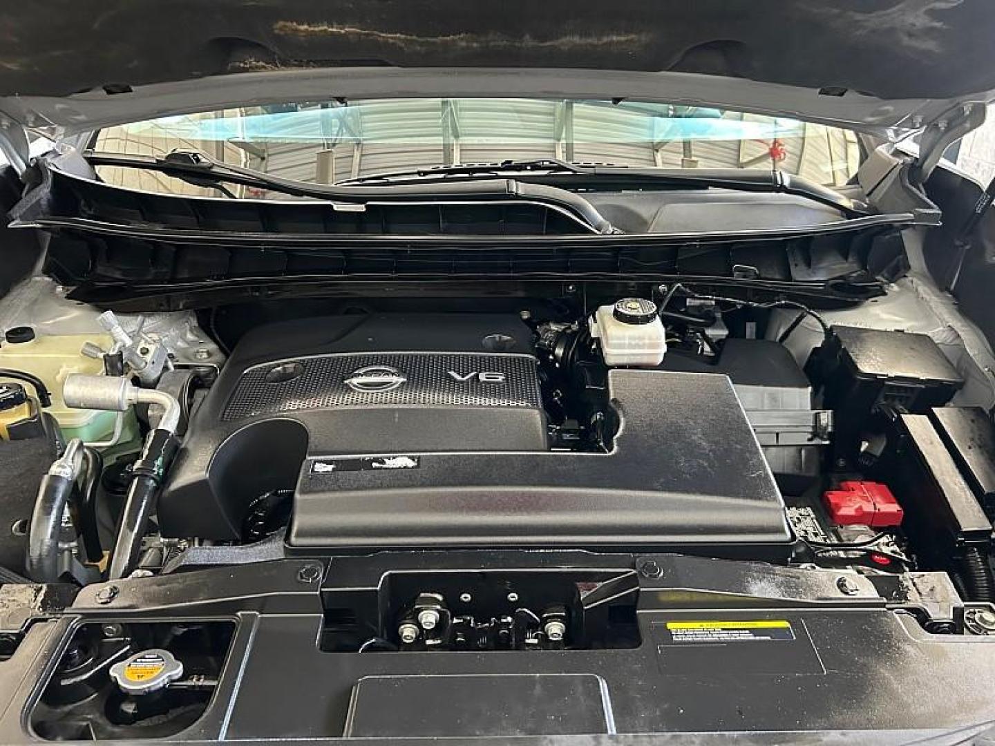 2021 SILVER Nissan Murano (5N1AZ2BJXMC) with an V6 3.5 Liter engine, Automatic Xtronic CVT transmission, located at 412 Auto Vista Drive, Palmdale, 93551, (661) 945-0620, 34.592636, -118.136681 - Photo#30
