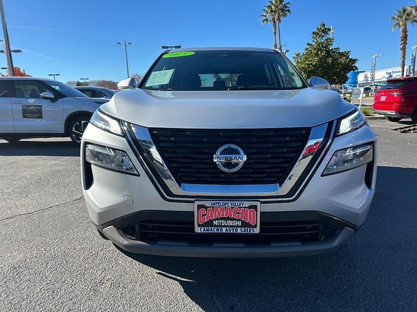 2021 SILVER Nissan Rogue (5N1AT3BBXMC) with an 4-Cyl 2.5 Liter engine, Automatic CVT w/Xtronic transmission, located at 412 Auto Vista Drive, Palmdale, 93551, (661) 945-0620, 34.592636, -118.136681 - Photo#1