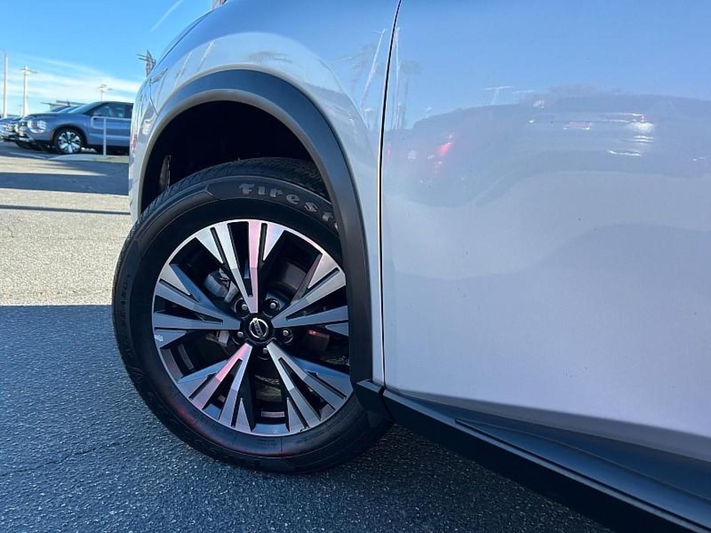 2021 SILVER Nissan Rogue (5N1AT3BBXMC) with an 4-Cyl 2.5 Liter engine, Automatic CVT w/Xtronic transmission, located at 412 Auto Vista Drive, Palmdale, 93551, (661) 945-0620, 34.592636, -118.136681 - Photo#8