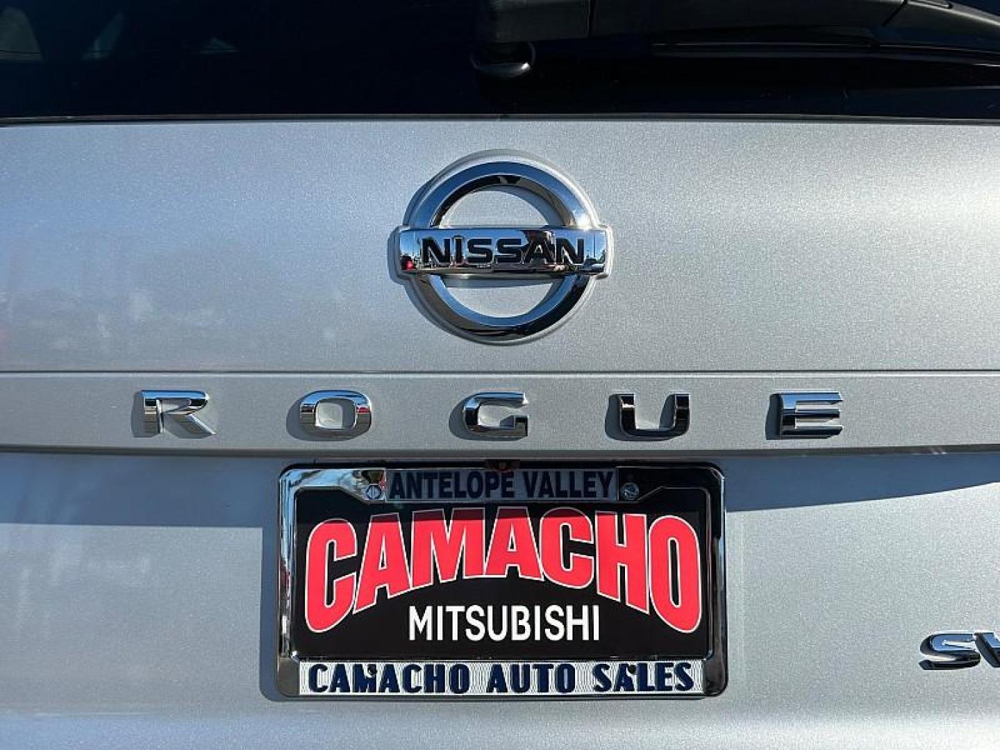 2021 SILVER Nissan Rogue (5N1AT3BBXMC) with an 4-Cyl 2.5 Liter engine, Automatic CVT w/Xtronic transmission, located at 412 Auto Vista Drive, Palmdale, 93551, (661) 945-0620, 34.592636, -118.136681 - Photo#12