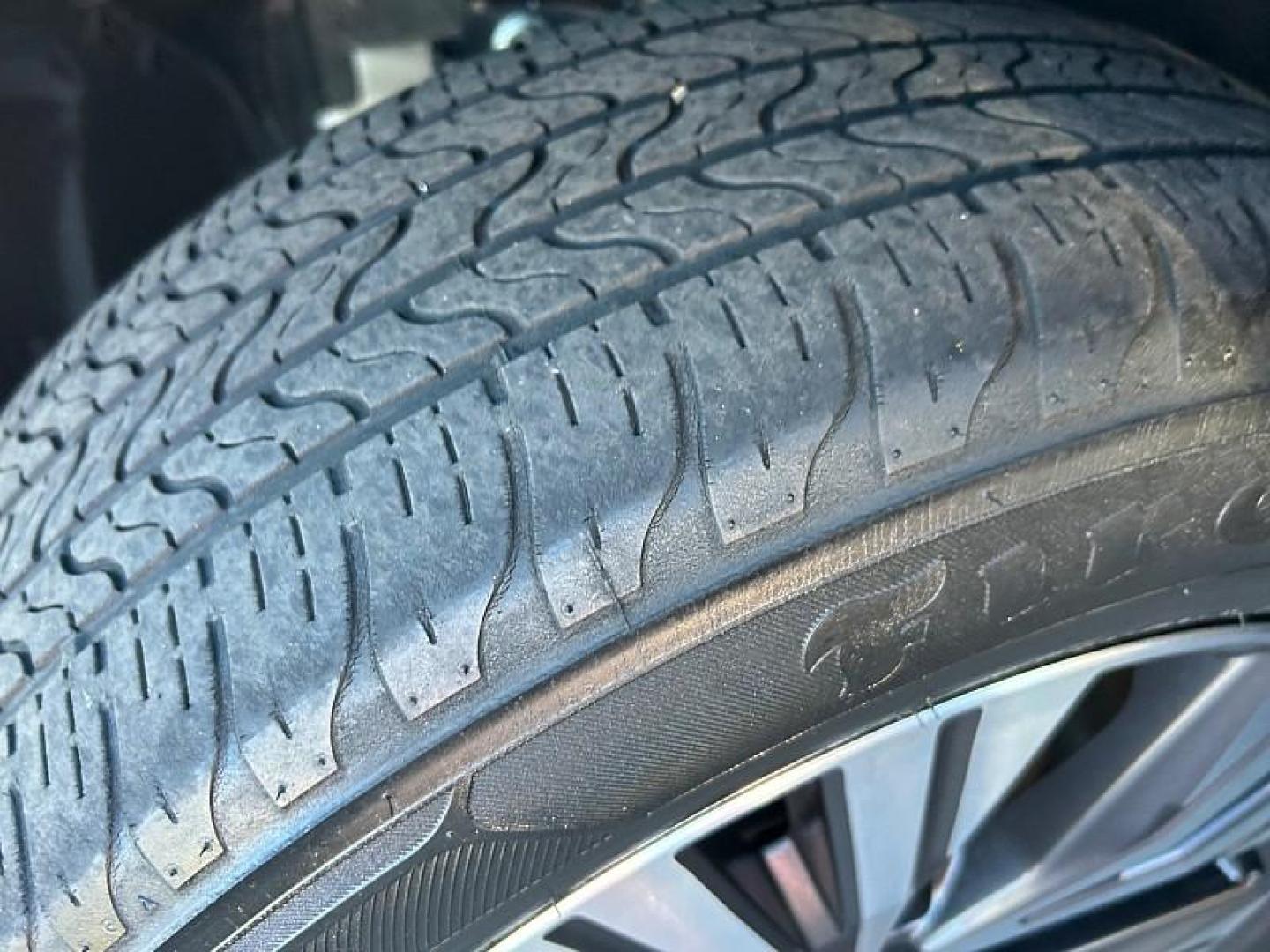 2021 SILVER Nissan Rogue (5N1AT3BBXMC) with an 4-Cyl 2.5 Liter engine, Automatic CVT w/Xtronic transmission, located at 412 Auto Vista Drive, Palmdale, 93551, (661) 945-0620, 34.592636, -118.136681 - Photo#16