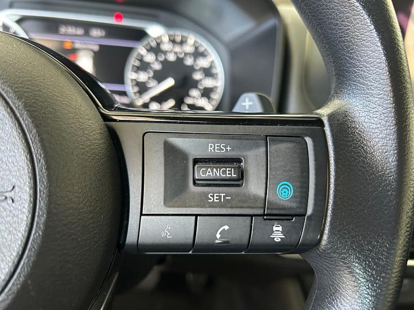 2021 SILVER Nissan Rogue (5N1AT3BBXMC) with an 4-Cyl 2.5 Liter engine, Automatic CVT w/Xtronic transmission, located at 412 Auto Vista Drive, Palmdale, 93551, (661) 945-0620, 34.592636, -118.136681 - Photo#21