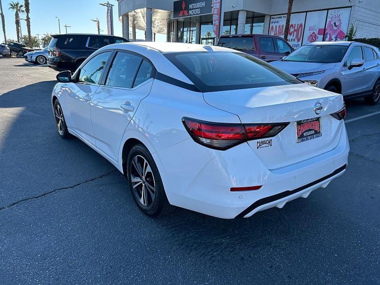 2021 WHITE Nissan Sentra (3N1AB8CV8MY) with an 4-Cyl 2.0 Liter engine, Automatic CVT w/Xtronic transmission, located at 412 Auto Vista Drive, Palmdale, 93551, (661) 945-0620, 34.592636, -118.136681 - Photo#4
