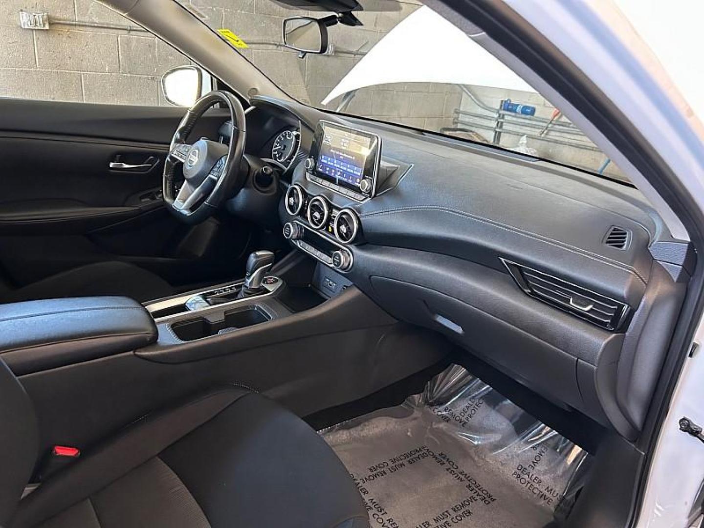 2021 WHITE Nissan Sentra (3N1AB8CV8MY) with an 4-Cyl 2.0 Liter engine, Automatic CVT w/Xtronic transmission, located at 412 Auto Vista Drive, Palmdale, 93551, (661) 945-0620, 34.592636, -118.136681 - Photo#23