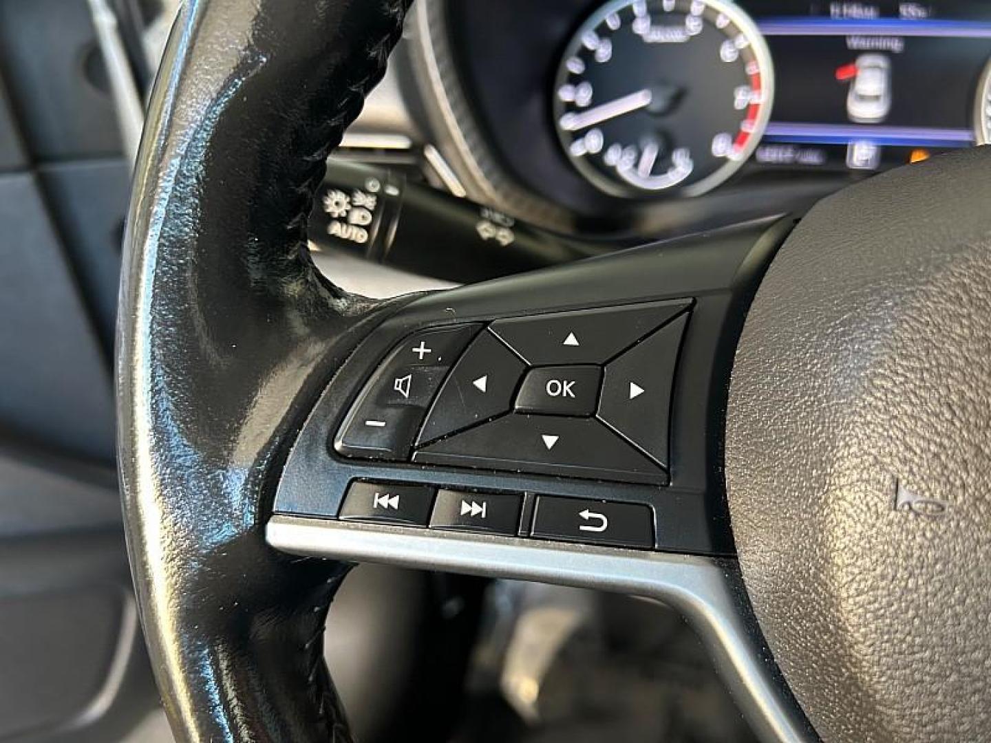 2021 WHITE Nissan Sentra (3N1AB8CV8MY) with an 4-Cyl 2.0 Liter engine, Automatic CVT w/Xtronic transmission, located at 412 Auto Vista Drive, Palmdale, 93551, (661) 945-0620, 34.592636, -118.136681 - Photo#26