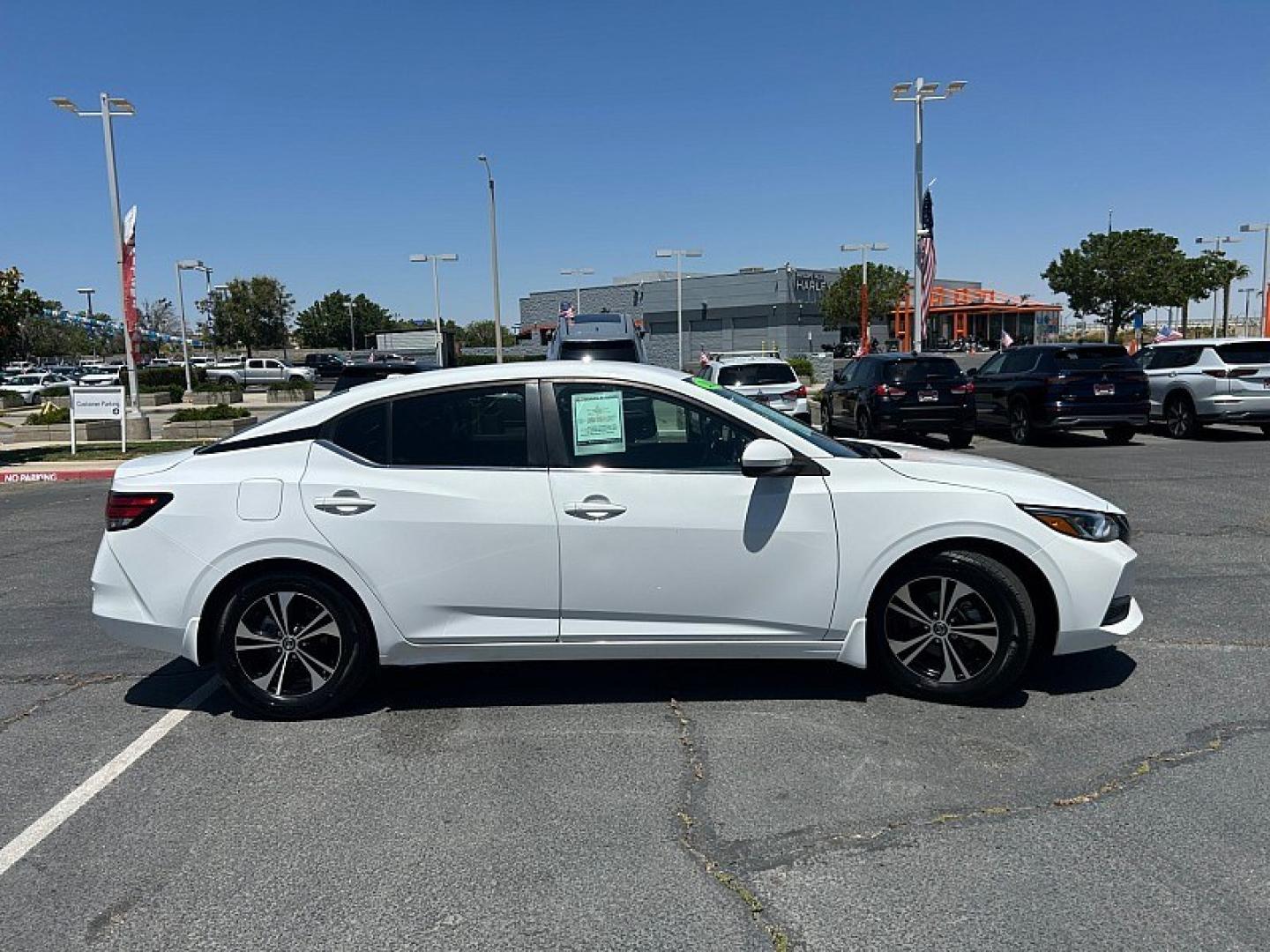 2021 WHITE Nissan Sentra (3N1AB8CV1MY) with an 4-Cyl 2.0 Liter engine, Automatic CVT w/Xtronic transmission, located at 412 Auto Vista Drive, Palmdale, 93551, (661) 945-0620, 34.592636, -118.136681 - Photo#3