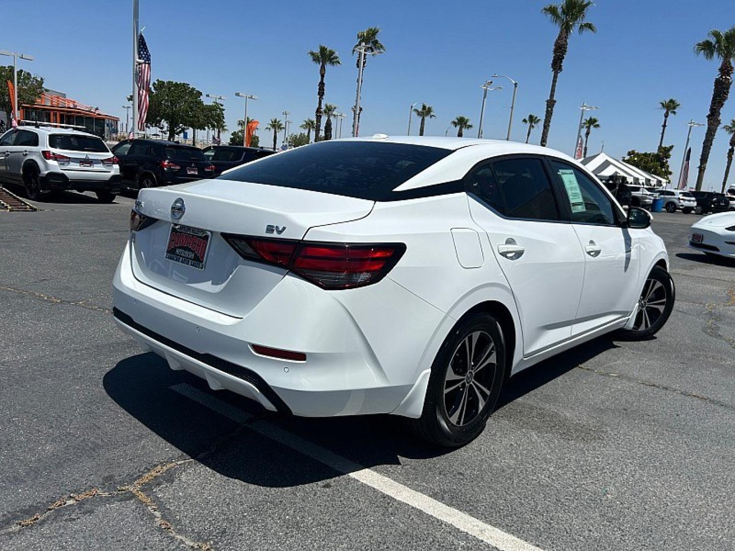 2021 WHITE Nissan Sentra (3N1AB8CV1MY) with an 4-Cyl 2.0 Liter engine, Automatic CVT w/Xtronic transmission, located at 412 Auto Vista Drive, Palmdale, 93551, (661) 945-0620, 34.592636, -118.136681 - Photo#4