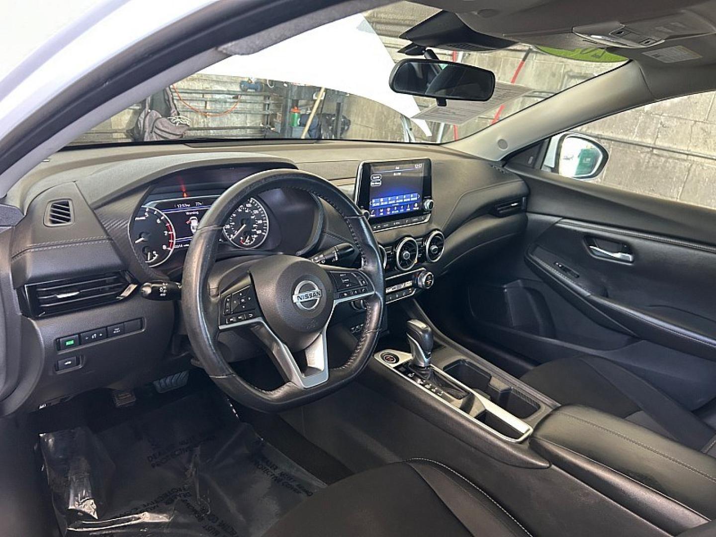 2021 WHITE Nissan Sentra (3N1AB8CV1MY) with an 4-Cyl 2.0 Liter engine, Automatic CVT w/Xtronic transmission, located at 412 Auto Vista Drive, Palmdale, 93551, (661) 945-0620, 34.592636, -118.136681 - Photo#17