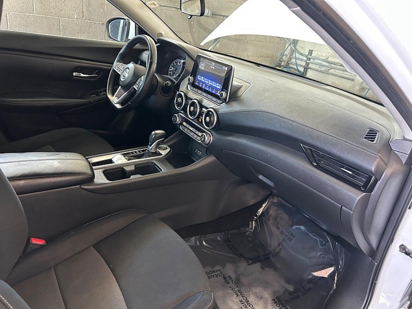 2021 WHITE Nissan Sentra (3N1AB8CV1MY) with an 4-Cyl 2.0 Liter engine, Automatic CVT w/Xtronic transmission, located at 412 Auto Vista Drive, Palmdale, 93551, (661) 945-0620, 34.592636, -118.136681 - Photo#25