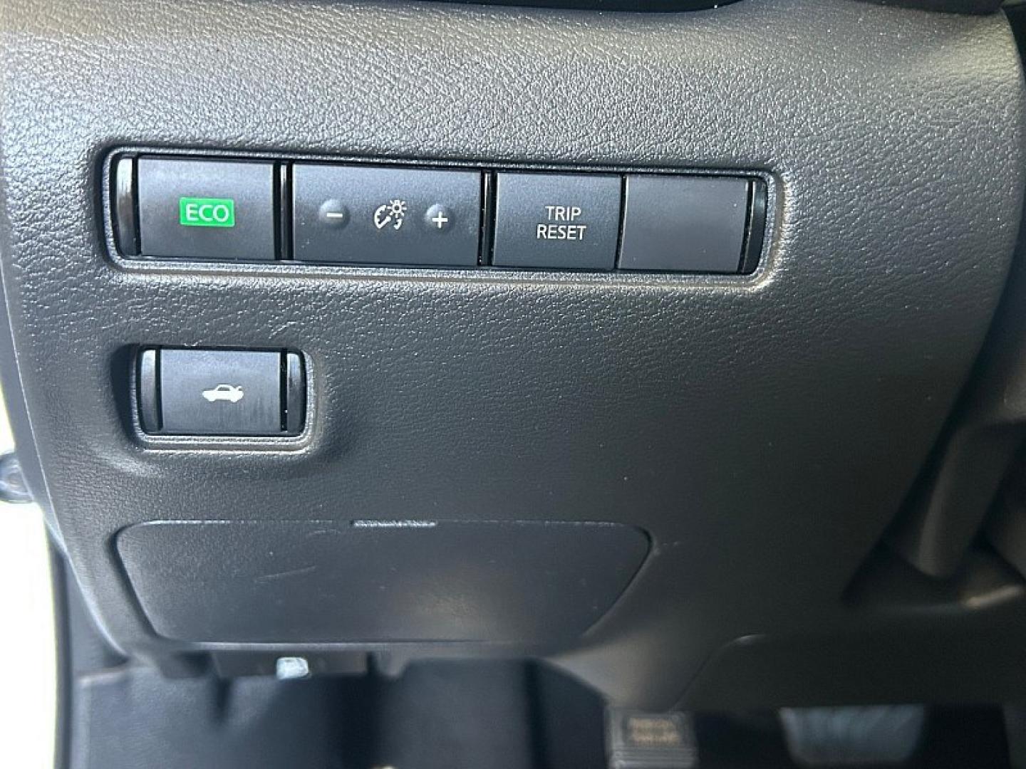 2021 WHITE Nissan Sentra (3N1AB8CV1MY) with an 4-Cyl 2.0 Liter engine, Automatic CVT w/Xtronic transmission, located at 412 Auto Vista Drive, Palmdale, 93551, (661) 945-0620, 34.592636, -118.136681 - Photo#27