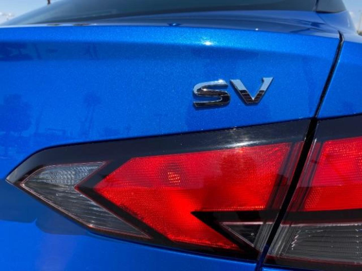 2021 BLUE Nissan Versa (3N1CN8EV2ML) with an 4-Cyl 1.6 Liter engine, Automatic CVT w/Xtronic transmission, located at 412 Auto Vista Drive, Palmdale, 93551, (661) 945-0620, 34.592636, -118.136681 - Photo#16
