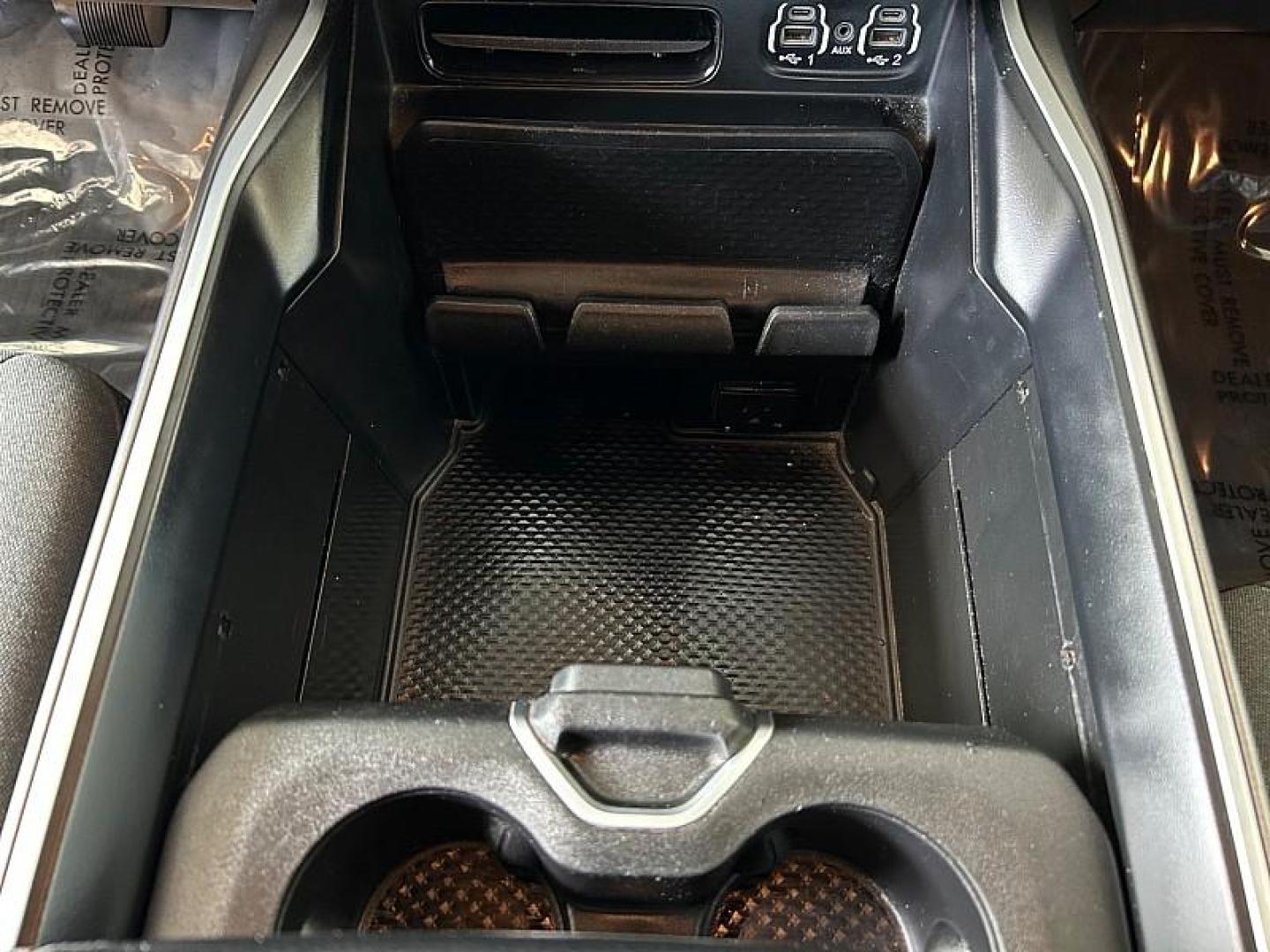 2021 SILVER Ram 1500 2WD (1C6RREFT7MN) with an 8-Cyl 5.7 Liter engine, Automatic 8-Spd transmission, located at 412 Auto Vista Drive, Palmdale, 93551, (661) 945-0620, 34.592636, -118.136681 - Photo#24