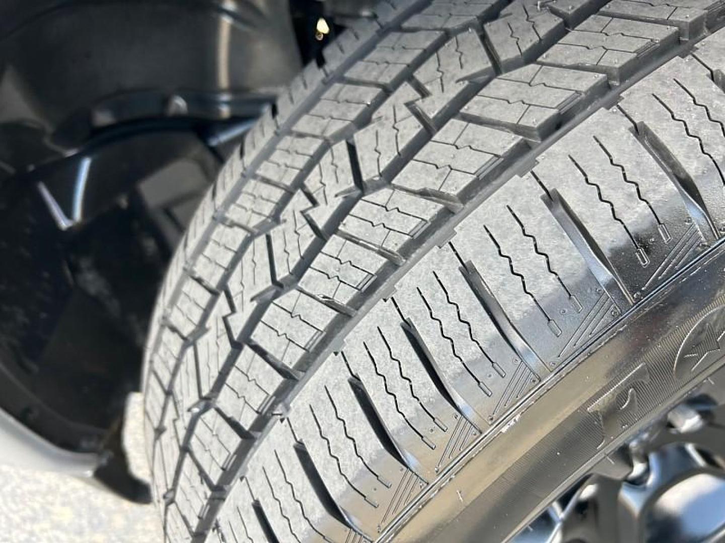 2021 SILVER Ram 1500 2WD (1C6RREFT7MN) with an 8-Cyl 5.7 Liter engine, Automatic 8-Spd transmission, located at 412 Auto Vista Drive, Palmdale, 93551, (661) 945-0620, 34.592636, -118.136681 - Photo#15