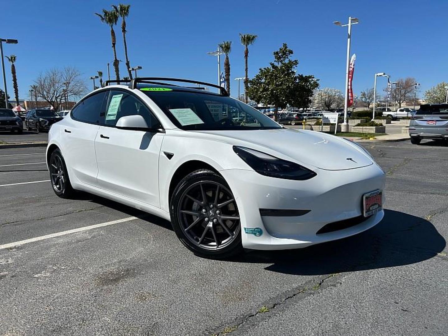 2021 WHITE Tesla Model 3 (5YJ3E1EA9MF) with an AC Electric Motor engine, Single-Speed Fixed Gear transmission, located at 412 Auto Vista Drive, Palmdale, 93551, (661) 945-0620, 34.592636, -118.136681 - Photo#1