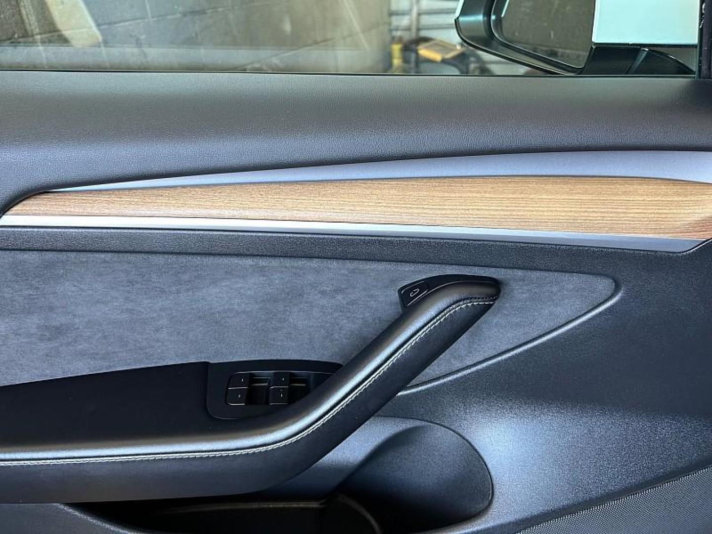 2021 WHITE Tesla Model 3 (5YJ3E1EA9MF) with an AC Electric Motor engine, Single-Speed Fixed Gear transmission, located at 412 Auto Vista Drive, Palmdale, 93551, (661) 945-0620, 34.592636, -118.136681 - Photo#49