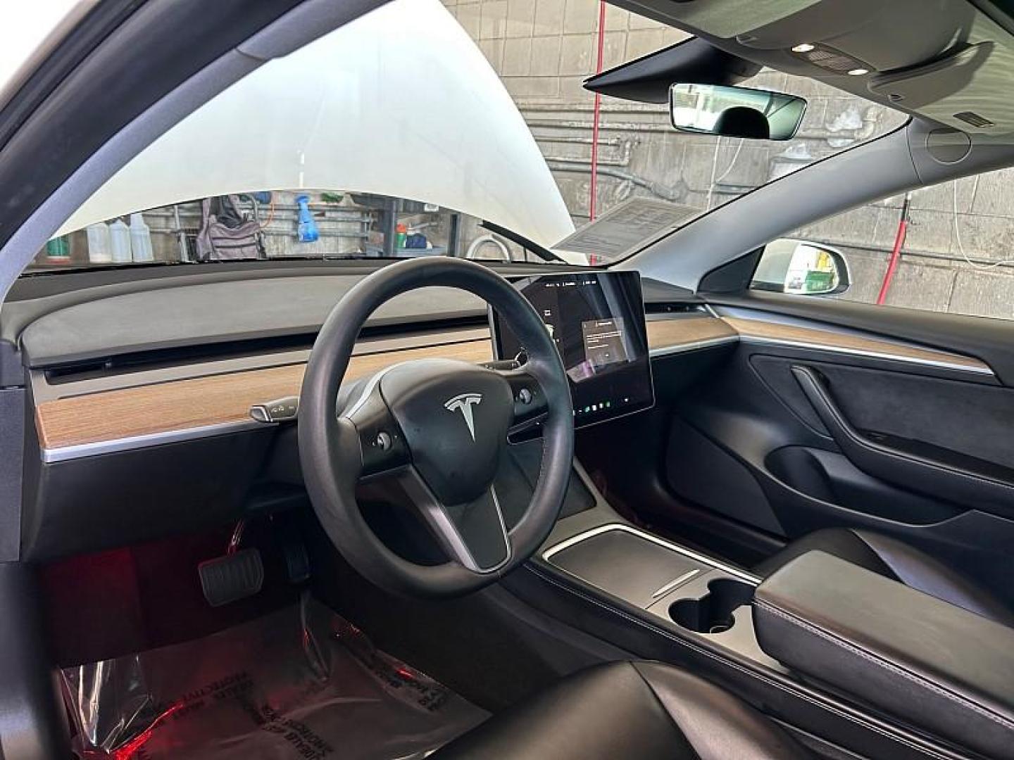 2021 WHITE Tesla Model 3 (5YJ3E1EA9MF) with an AC Electric Motor engine, Single-Speed Fixed Gear transmission, located at 412 Auto Vista Drive, Palmdale, 93551, (661) 945-0620, 34.592636, -118.136681 - Photo#38