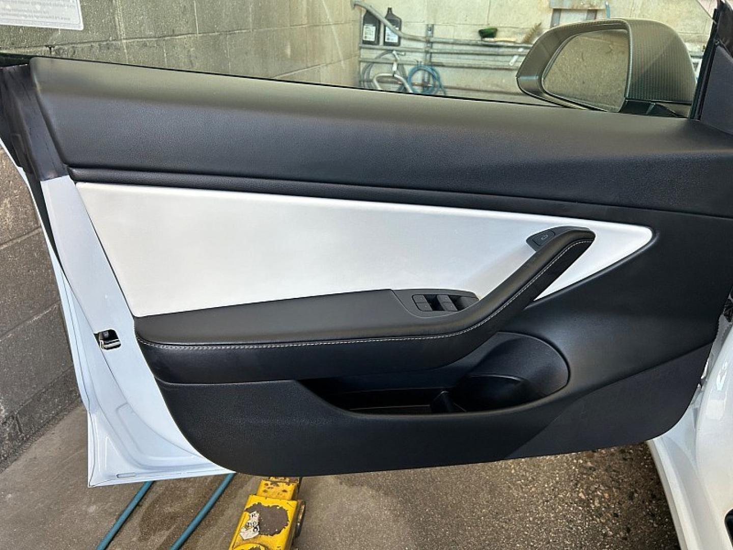 2021 White Tesla Model 3 (5YJ3E1EB6MF) with an Dual Electric Motors engine, Single-Speed Fixed Gear transmission, located at 412 Auto Vista Drive, Palmdale, 93551, (661) 945-0620, 34.592636, -118.136681- Photo#16