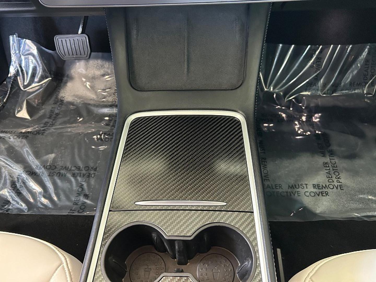 2021 White Tesla Model 3 (5YJ3E1EB6MF) with an Dual Electric Motors engine, Single-Speed Fixed Gear transmission, located at 412 Auto Vista Drive, Palmdale, 93551, (661) 945-0620, 34.592636, -118.136681- Photo#27