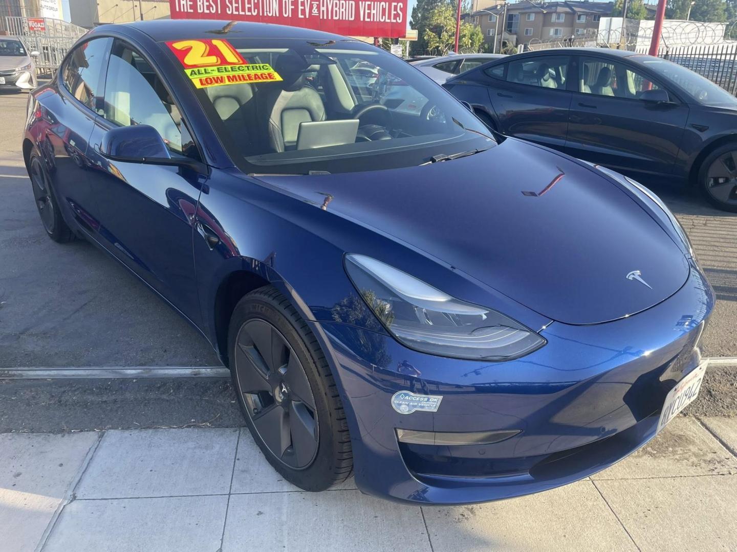 2021 Tesla Model 3 Standard Range Plus (5YJ3E1EA3MF) with an ELECTRIC engine, 1A transmission, located at 744 E Miner Ave, Stockton, CA, 95202, (209) 944-5770, 37.956863, -121.282082 - PLUS TAXES AND FEES NO CHARGER AVAILABLE - Photo#0