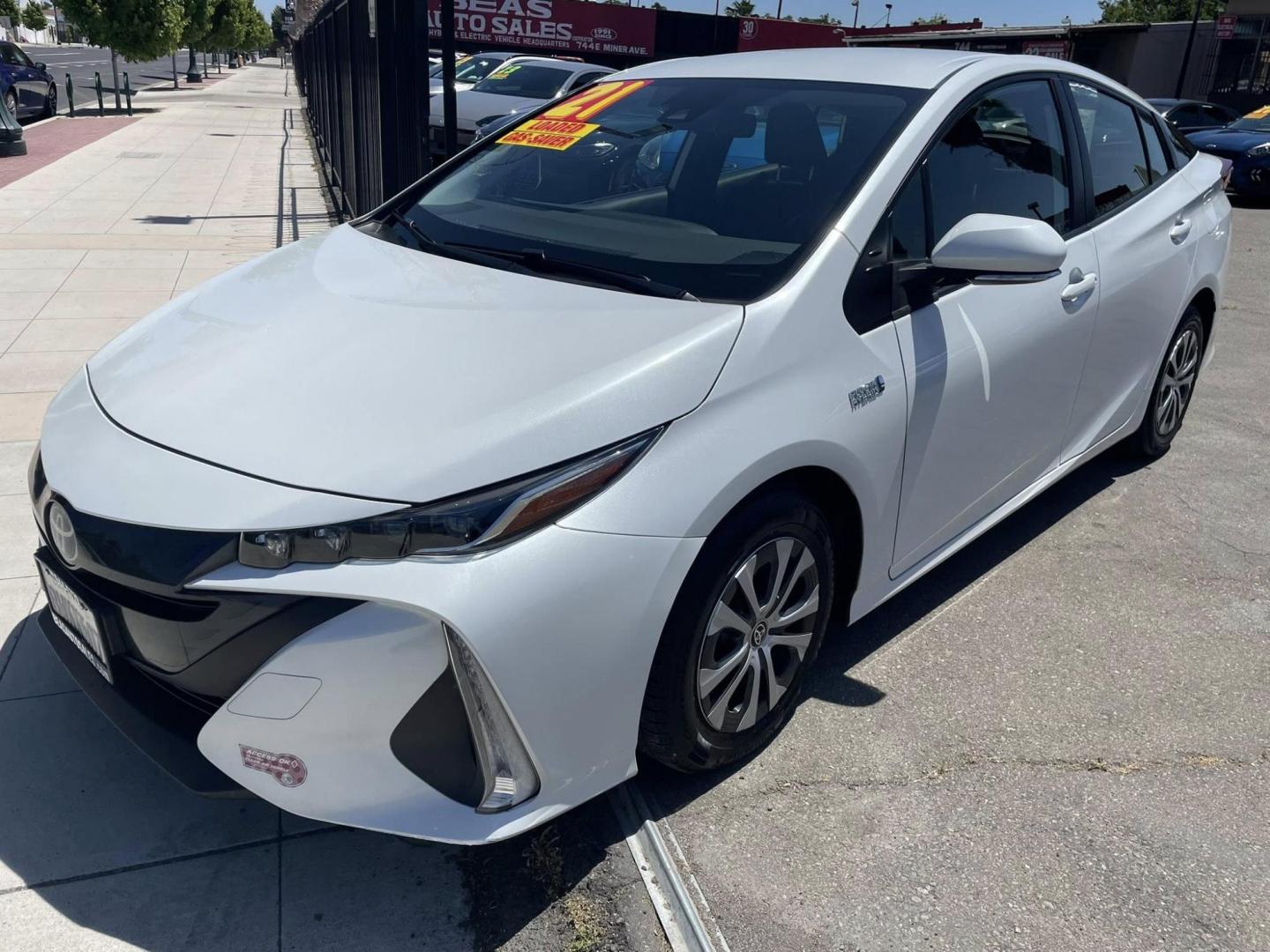 2021 Toyota Prius Prime LE (JTDKAMFP5M3) with an 1.8L L4 DOHC 16V HYBRID engine, CVT transmission, located at 744 E Miner Ave, Stockton, CA, 95202, (209) 944-5770, 37.956863, -121.282082 - PLUS TAXES AND FEES NO CHARGER AVAILABLE - Photo#3