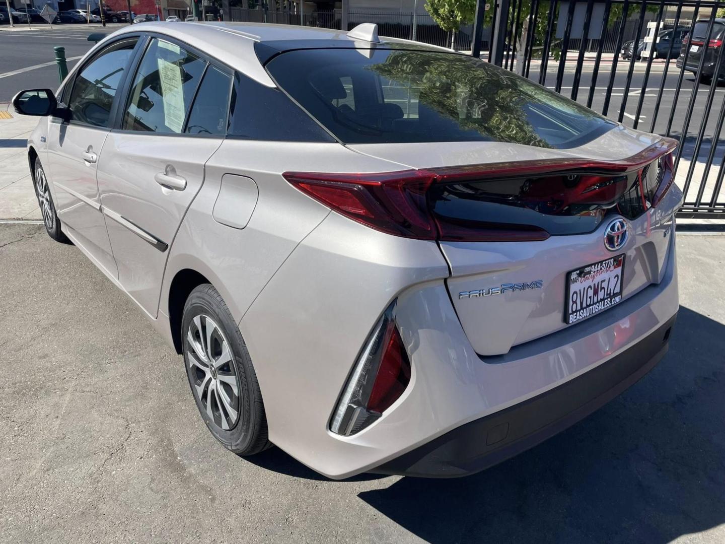 2021 Toyota Prius Prime LE (JTDKAMFP9M3) with an 1.8L L4 DOHC 16V HYBRID engine, CVT transmission, located at 744 E Miner Ave, Stockton, CA, 95202, (209) 944-5770, 37.956863, -121.282082 - PLUS TAXES AND FEES NO CHARGER AVAILABLE - Photo#8