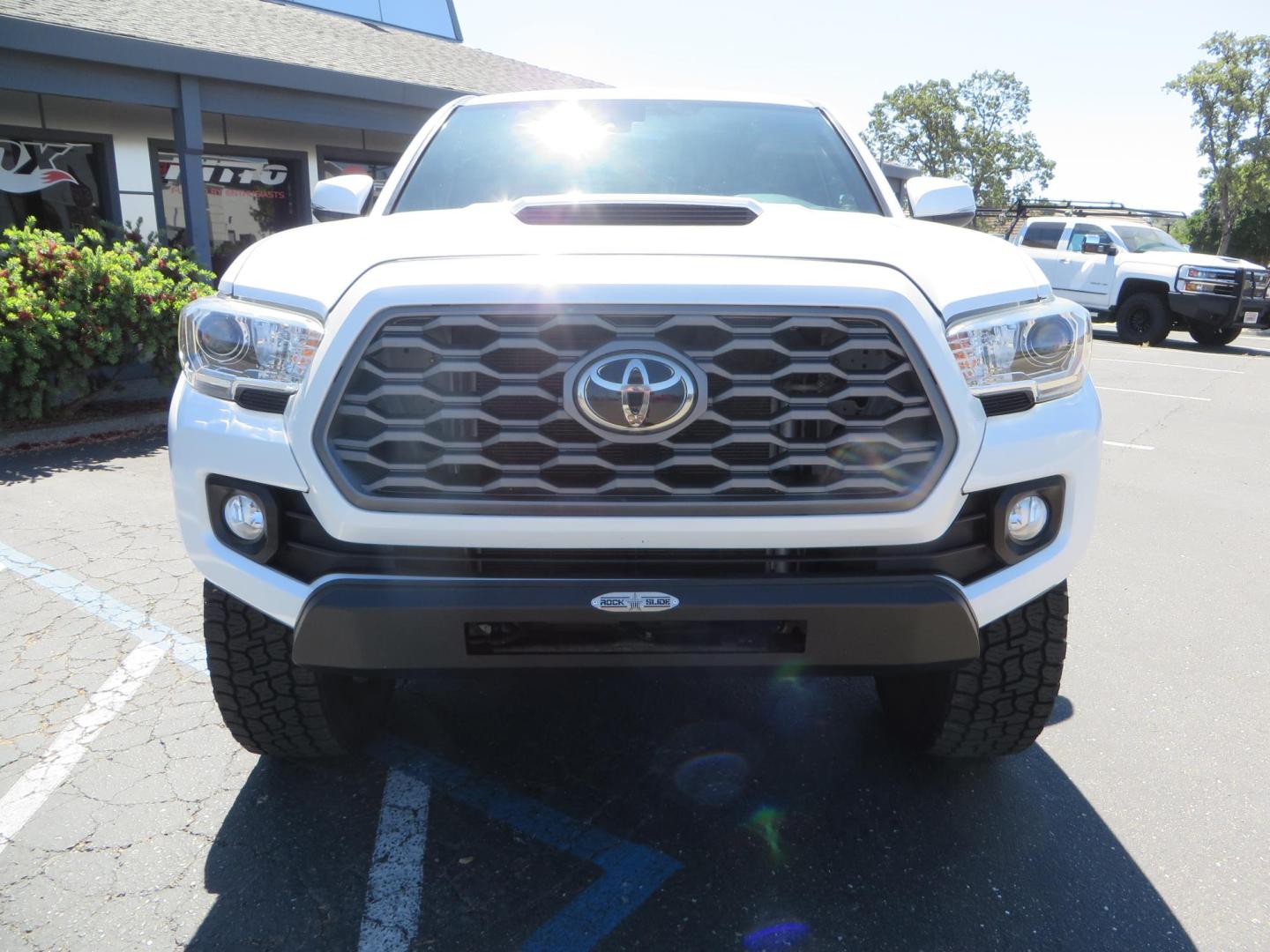 2021 Toyota Tacoma TRD Sport Double Cab Long Bed V6 6AT 4WD (3TYCZ5AN5MT) with an 3.5L V6 DOHC 24V engine, 6A transmission, located at 2630 Grass Valley Highway, Auburn, CA, 95603, (530) 508-5100, 38.937893, -121.095482 - KING REMOTE RESERVOIR COILOVERS and REAR SHOCKS, CAMBURG UPPER CONTROL ARMS, METHOD NV WHEELS, NITTO TERRA GRAPPLER TIRES, ROCK SLIDE ENGINEERING FRONT CUT OUT BUMPER - Photo#2