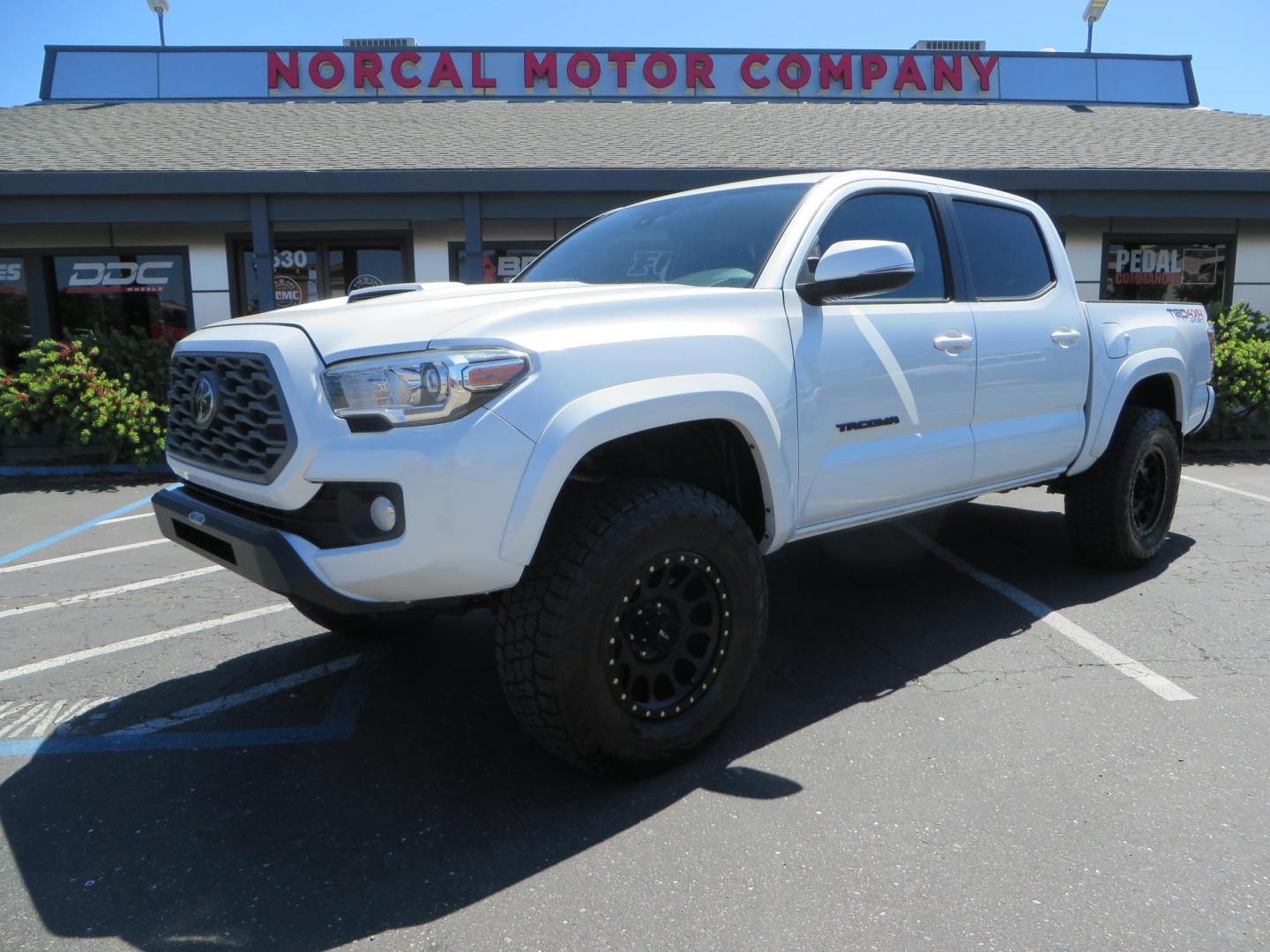 2021 Toyota Tacoma TRD Sport Double Cab Long Bed V6 6AT 4WD (3TYCZ5AN5MT) with an 3.5L V6 DOHC 24V engine, 6A transmission, located at 2630 Grass Valley Highway, Auburn, CA, 95603, (530) 508-5100, 38.937893, -121.095482 - KING REMOTE RESERVOIR COILOVERS and REAR SHOCKS, CAMBURG UPPER CONTROL ARMS, METHOD NV WHEELS, NITTO TERRA GRAPPLER TIRES, ROCK SLIDE ENGINEERING FRONT CUT OUT BUMPER - Photo#0