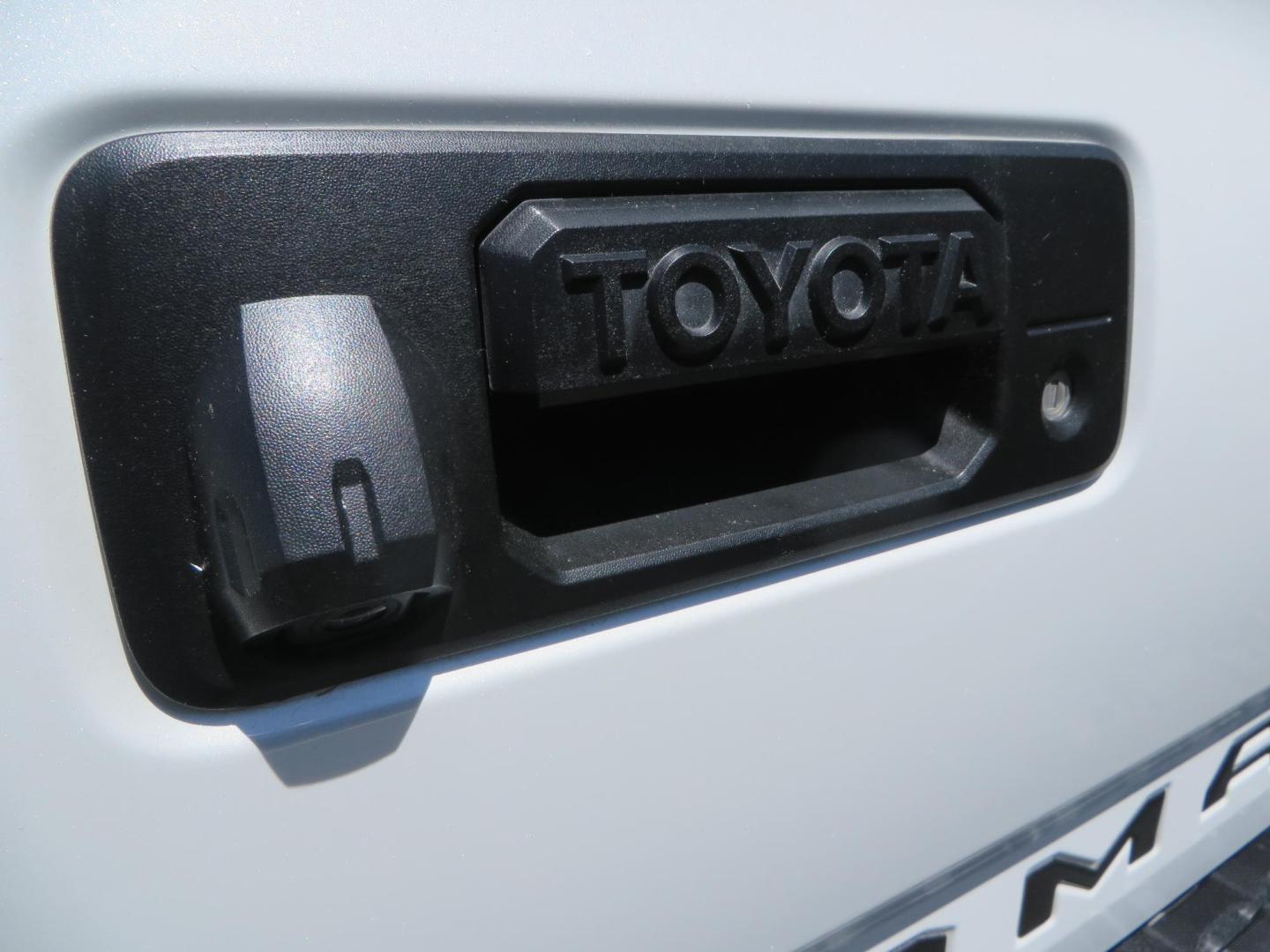 2021 Toyota Tacoma TRD Sport Double Cab Long Bed V6 6AT 4WD (3TYCZ5AN5MT) with an 3.5L V6 DOHC 24V engine, 6A transmission, located at 2630 Grass Valley Highway, Auburn, CA, 95603, (530) 508-5100, 38.937893, -121.095482 - KING REMOTE RESERVOIR COILOVERS and REAR SHOCKS, CAMBURG UPPER CONTROL ARMS, METHOD NV WHEELS, NITTO TERRA GRAPPLER TIRES, ROCK SLIDE ENGINEERING FRONT CUT OUT BUMPER - Photo#27