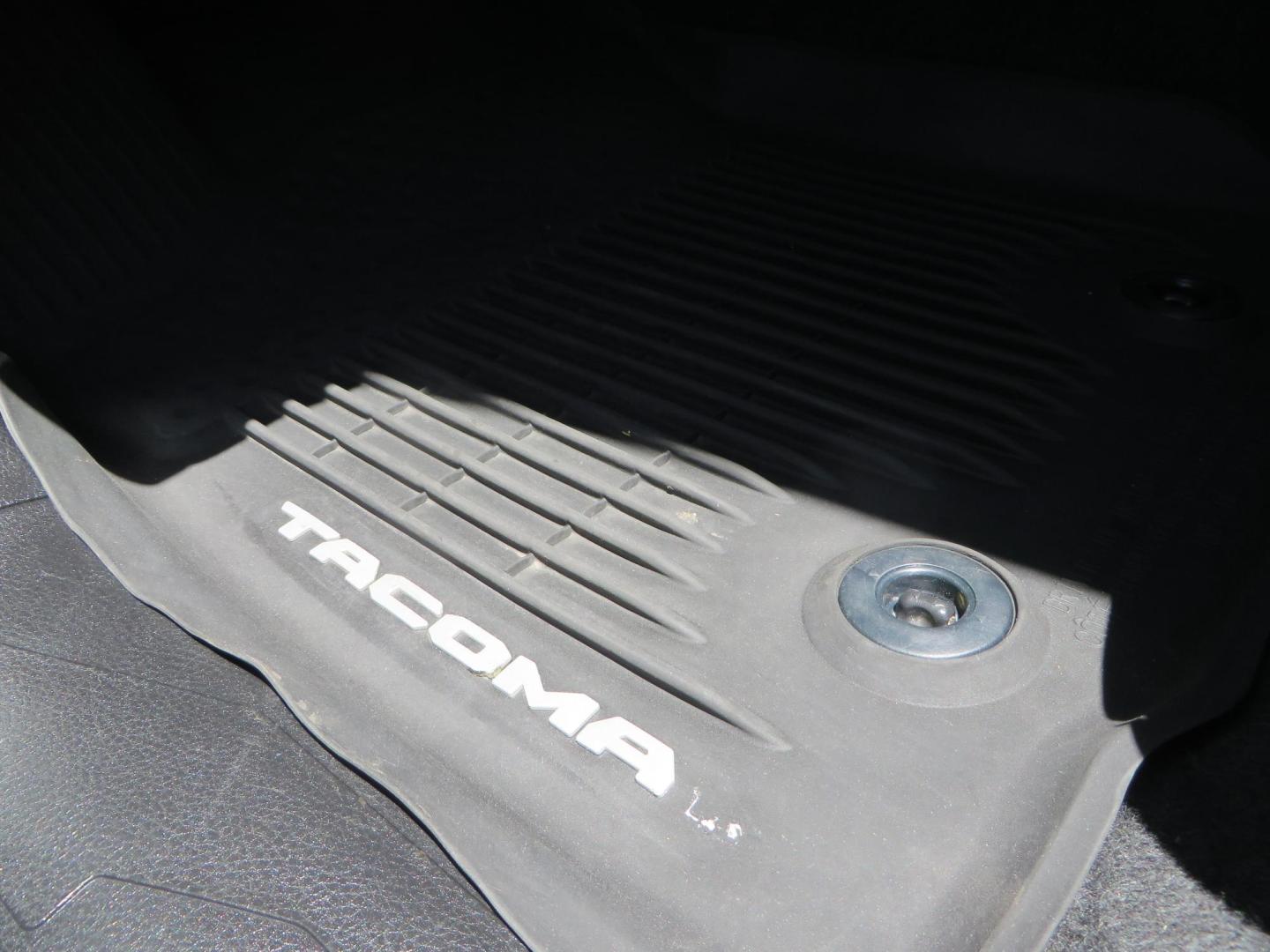 2021 Toyota Tacoma TRD Sport Double Cab Long Bed V6 6AT 4WD (3TYCZ5AN5MT) with an 3.5L V6 DOHC 24V engine, 6A transmission, located at 2630 Grass Valley Highway, Auburn, CA, 95603, (530) 508-5100, 38.937893, -121.095482 - KING REMOTE RESERVOIR COILOVERS and REAR SHOCKS, CAMBURG UPPER CONTROL ARMS, METHOD NV WHEELS, NITTO TERRA GRAPPLER TIRES, ROCK SLIDE ENGINEERING FRONT CUT OUT BUMPER - Photo#32