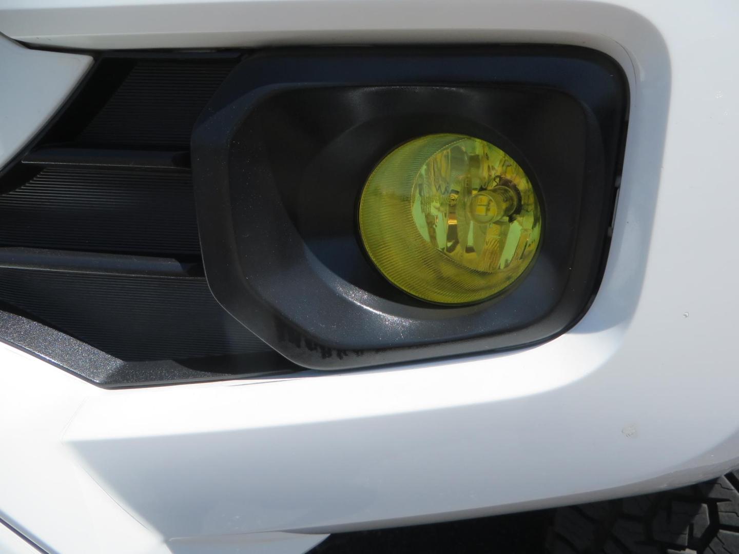 2021 White Toyota Tacoma SR5 Double Cab V6 6AT 4WD (3TMCZ5AN1MM) with an 3.5L V6 DOHC 24V engine, 6A transmission, located at 2630 Grass Valley Highway, Auburn, CA, 95603, (530) 508-5100, 38.937893, -121.095482 - Icon Vehicle Dynamics remote reservoir coilovers and shocks, Icon Upper control arms, 1552 wheels, Toyo AT3 tires, Rock Sliders, Victory 4x4 roof and camper shell rack, Leer Camper shell, Banks Idash. - Photo#22