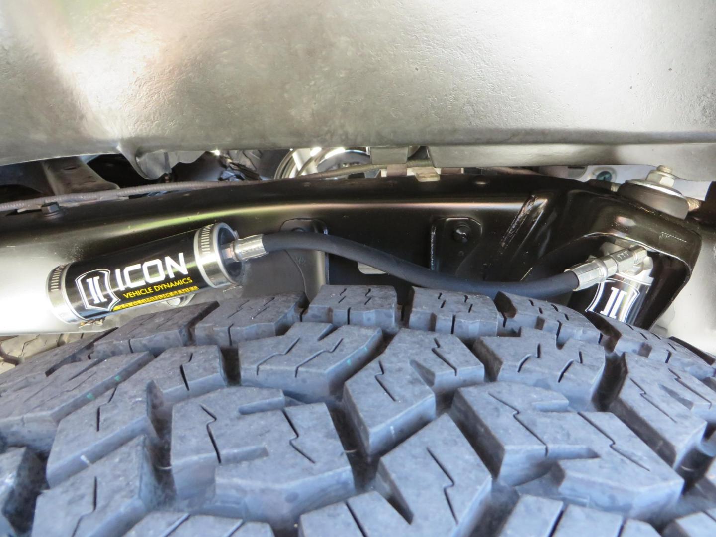 2021 White Toyota Tacoma SR5 Double Cab V6 6AT 4WD (3TMCZ5AN1MM) with an 3.5L V6 DOHC 24V engine, 6A transmission, located at 2630 Grass Valley Highway, Auburn, CA, 95603, (530) 508-5100, 38.937893, -121.095482 - Icon Vehicle Dynamics remote reservoir coilovers and shocks, Icon Upper control arms, 1552 wheels, Toyo AT3 tires, Rock Sliders, Victory 4x4 roof and camper shell rack, Leer Camper shell, Banks Idash. - Photo#29