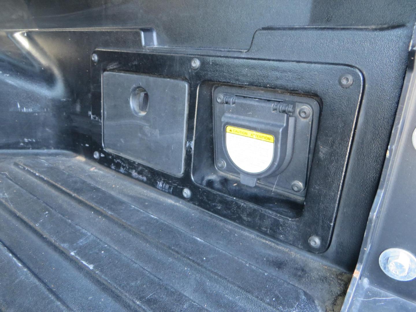 2021 White Toyota Tacoma SR5 Double Cab V6 6AT 4WD (3TMCZ5AN1MM) with an 3.5L V6 DOHC 24V engine, 6A transmission, located at 2630 Grass Valley Highway, Auburn, CA, 95603, (530) 508-5100, 38.937893, -121.095482 - Icon Vehicle Dynamics remote reservoir coilovers and shocks, Icon Upper control arms, 1552 wheels, Toyo AT3 tires, Rock Sliders, Victory 4x4 roof and camper shell rack, Leer Camper shell, Banks Idash. - Photo#36