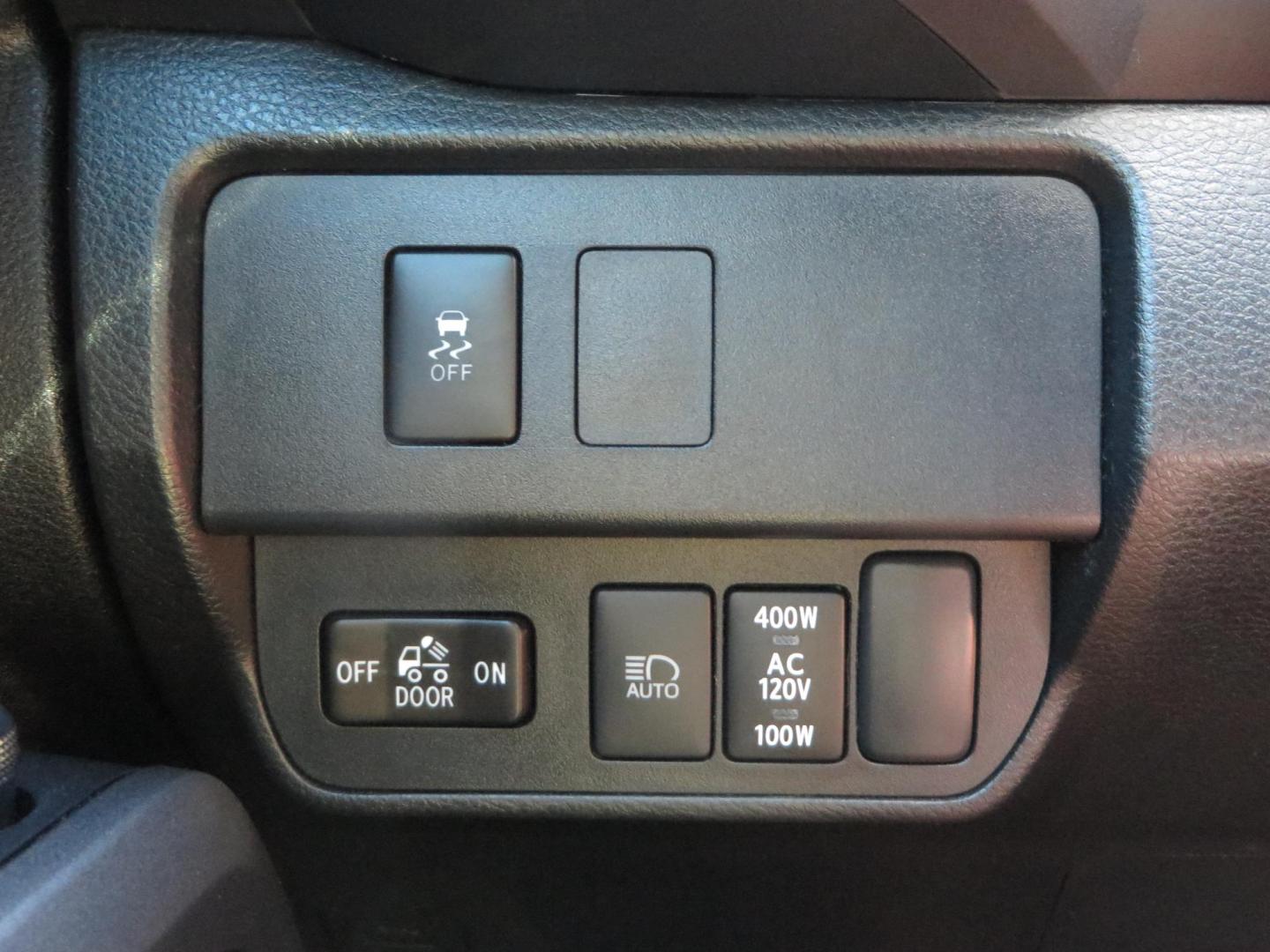 2021 White Toyota Tacoma SR5 Double Cab V6 6AT 4WD (3TYCZ5AN8MT) with an 3.5L V6 DOHC 24V engine, 6A transmission, located at 2630 Grass Valley Highway, Auburn, CA, 95603, (530) 508-5100, 38.937893, -121.095482 - Leveled Tacoma sitting on 18" Fuel wheels, Toyo RT tires, and window tint. - Photo#32