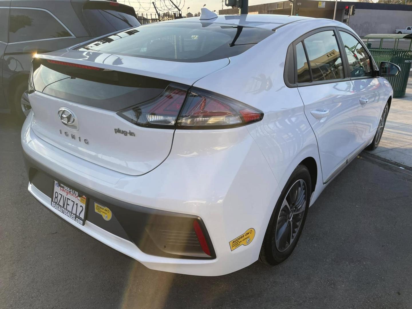 2022 Hyundai Ioniq Plug-In Hybrid SE (KMHC65LD6NU) with an 1.6L L4 DOHC 16V HYBRID engine, 6A transmission, located at 744 E Miner Ave, Stockton, CA, 95202, (209) 944-5770, 37.956863, -121.282082 - PLUS TAXES AND FEES - Photo#14