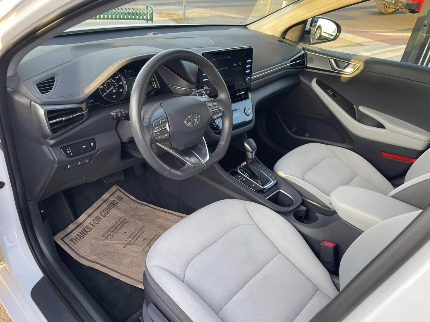 2022 Hyundai Ioniq Plug-In Hybrid SE (KMHC65LD6NU) with an 1.6L L4 DOHC 16V HYBRID engine, 6A transmission, located at 744 E Miner Ave, Stockton, CA, 95202, (209) 944-5770, 37.956863, -121.282082 - PLUS TAXES AND FEES - Photo#8