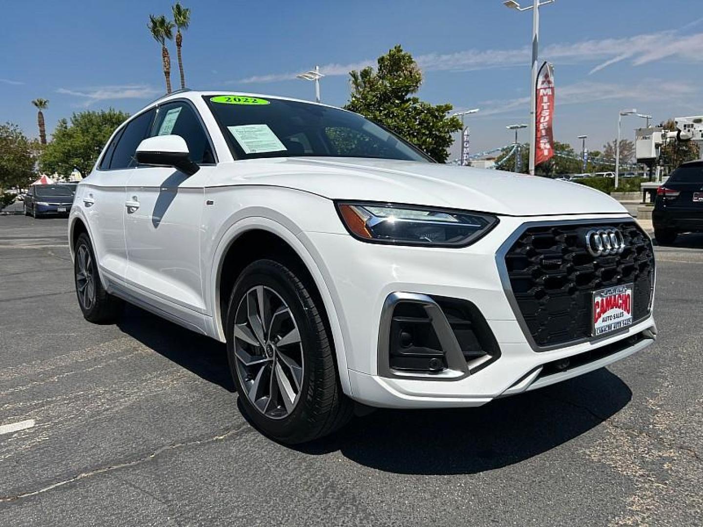 2022 WHITE Audi Q5 (WA1EAAFYXN2) with an 4-Cyl Turbo 2.0L Hybrid engine, Automatic 7-Spd w/Dual-Clutch and S tronic transmission, located at 412 Auto Vista Drive, Palmdale, 93551, (661) 945-0620, 34.592636, -118.136681 - Photo#0