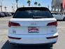 2022 WHITE Audi Q5 (WA1EAAFYXN2) with an 4-Cyl Turbo 2.0L Hybrid engine, Automatic 7-Spd w/Dual-Clutch and S tronic transmission, located at 412 Auto Vista Drive, Palmdale, 93551, (661) 945-0620, 34.592636, -118.136681 - Photo#3