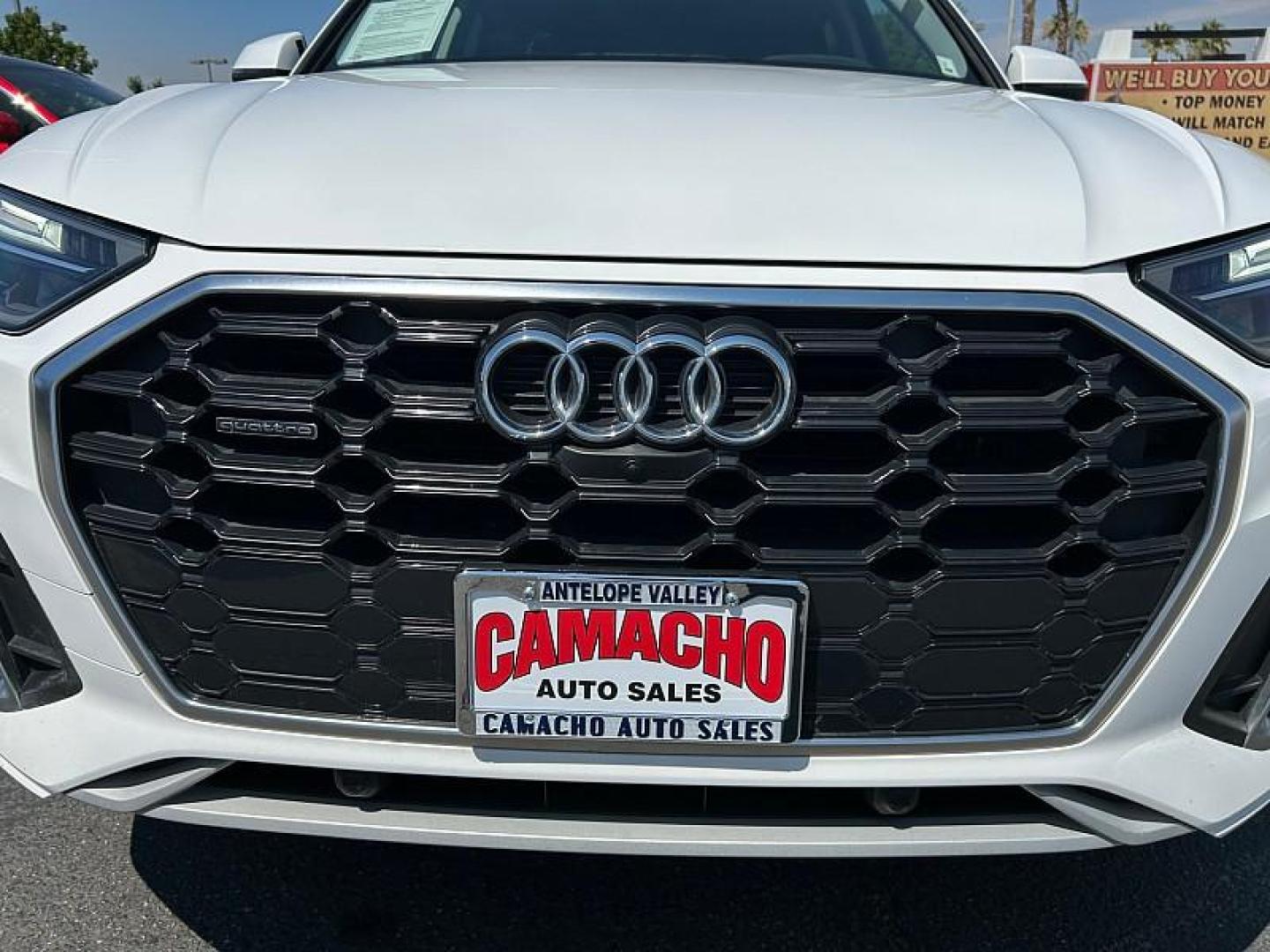 2022 WHITE Audi Q5 (WA1EAAFYXN2) with an 4-Cyl Turbo 2.0L Hybrid engine, Automatic 7-Spd w/Dual-Clutch and S tronic transmission, located at 412 Auto Vista Drive, Palmdale, 93551, (661) 945-0620, 34.592636, -118.136681 - Photo#12