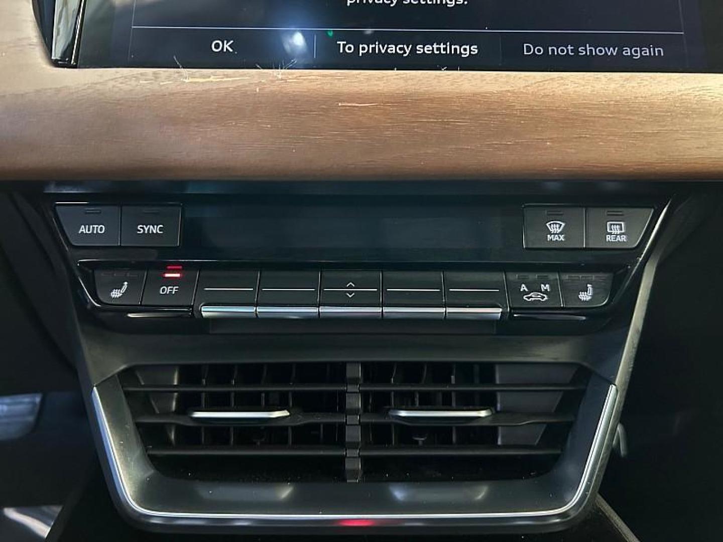 2022 BLACK Audi e-tron GT (WAUFJBFW6N7) with an Dual AC Electric Motors engine, Single-Speed Fixed Gear transmission, located at 412 Auto Vista Drive, Palmdale, 93551, (661) 945-0620, 34.592636, -118.136681 - Photo#19