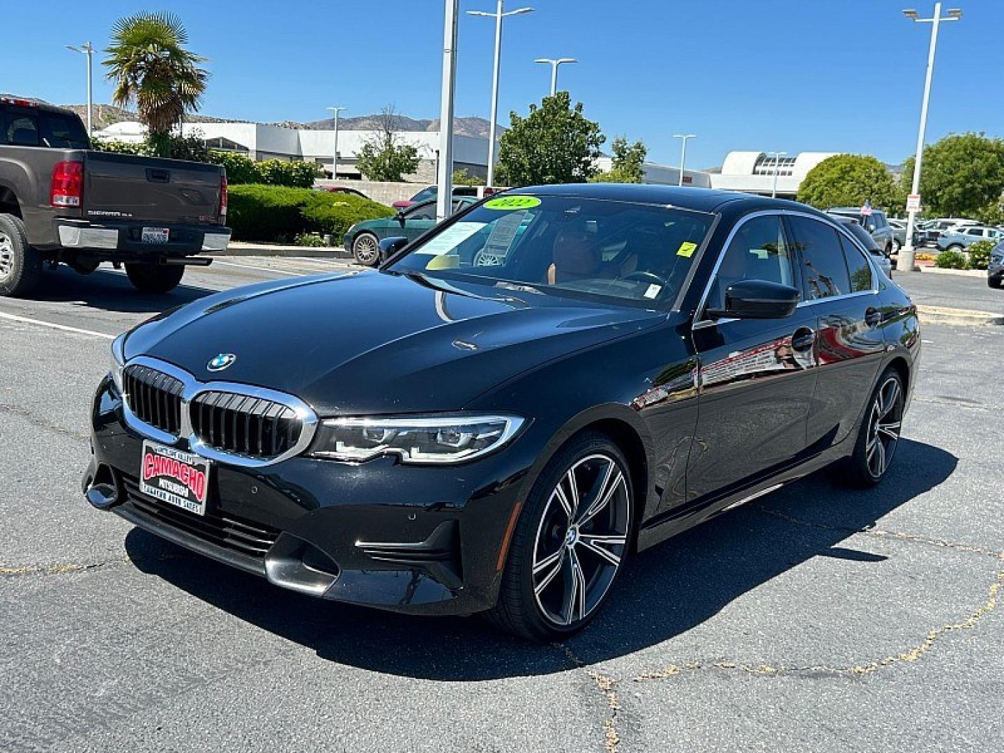 2022 BLACK BMW 3 Series (3MW5R1J06N8) with an 4-Cyl Turbo 2.0 Liter engine, Automatic 8-Spd Sport w/Sport transmission, located at 412 Auto Vista Drive, Palmdale, 93551, (661) 945-0620, 34.592636, -118.136681 - Photo#2